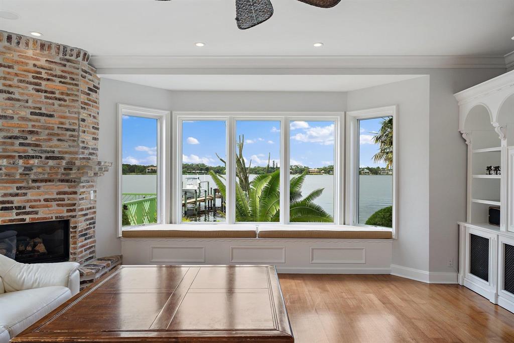 Tequesta Country Club - Residential