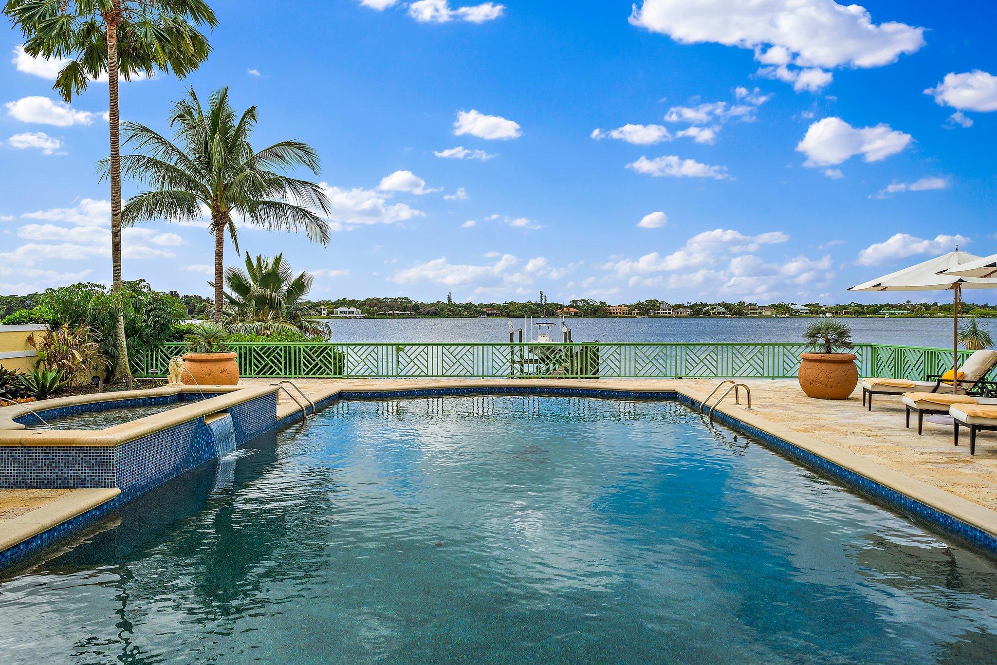 Tequesta Country Club - Residential