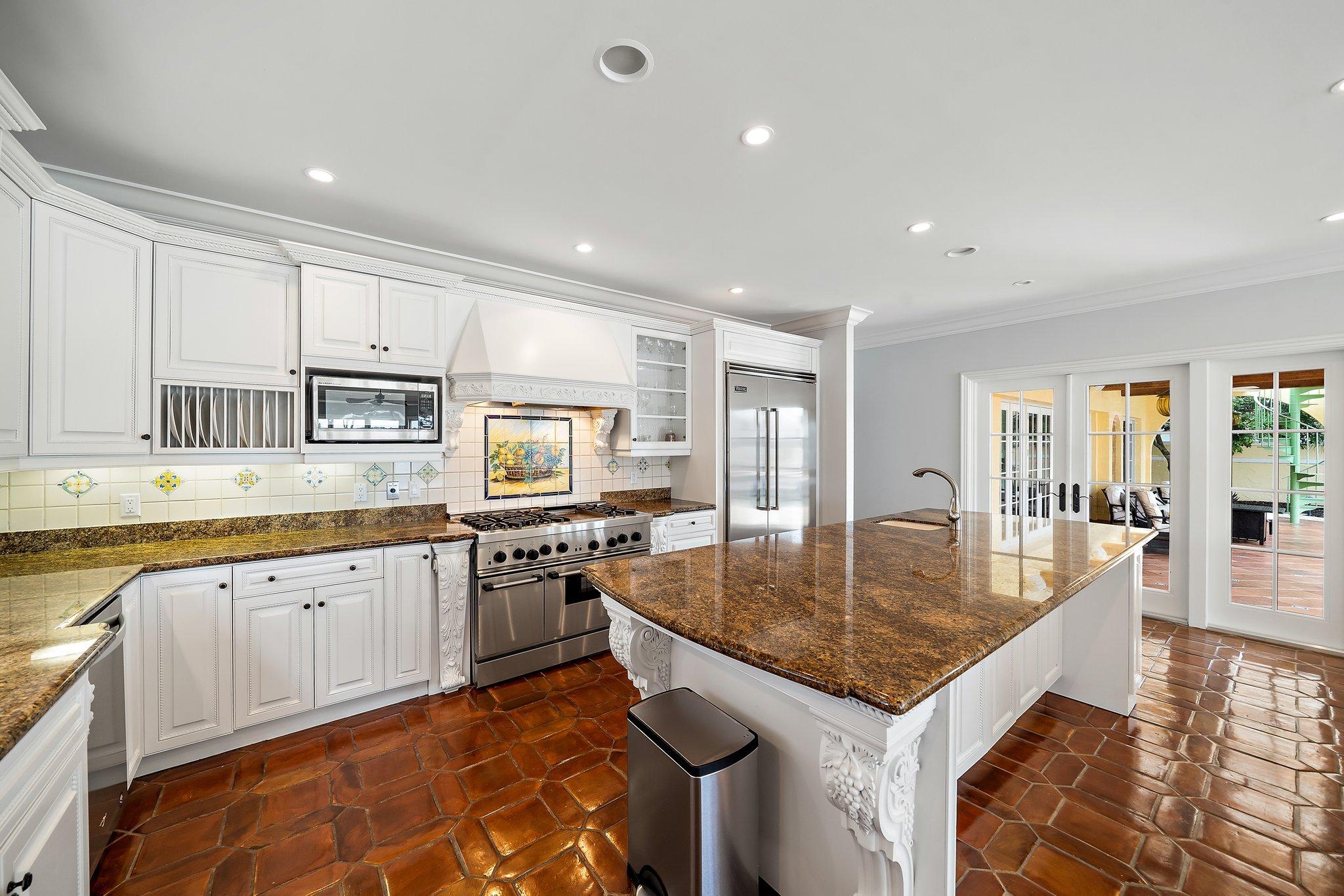 Tequesta Country Club - Residential