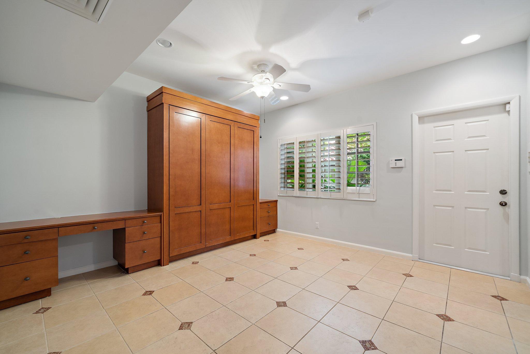 Tequesta Country Club - Residential