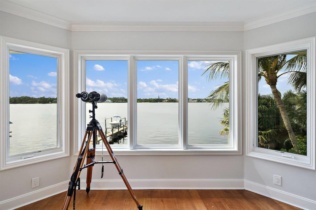 Tequesta Country Club - Residential