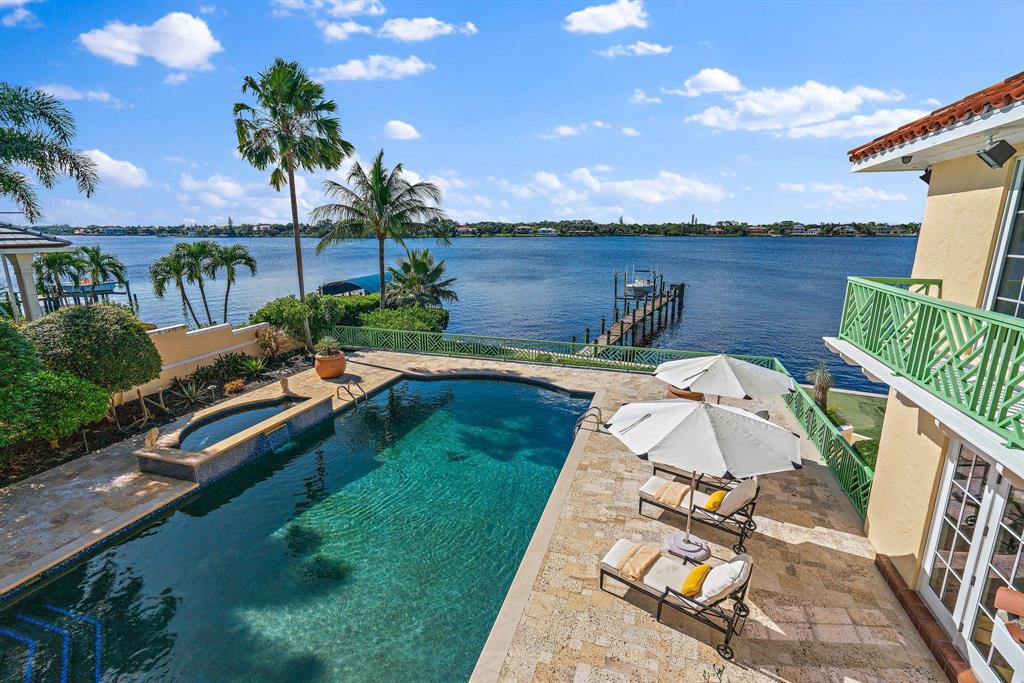 Tequesta Country Club - Residential