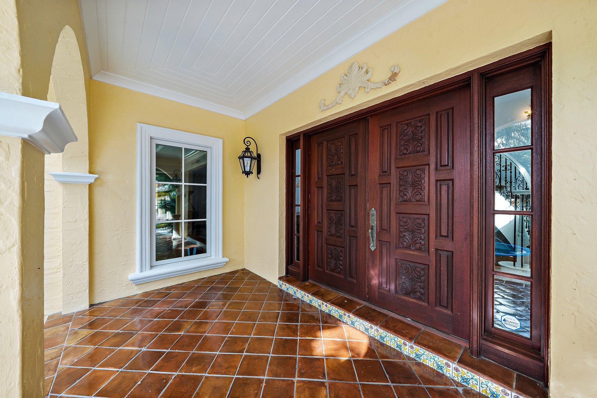 Tequesta Country Club - Residential