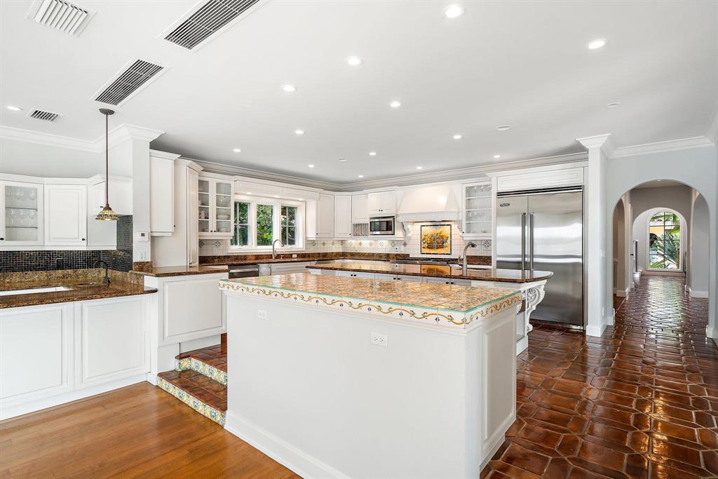 Tequesta Country Club - Residential