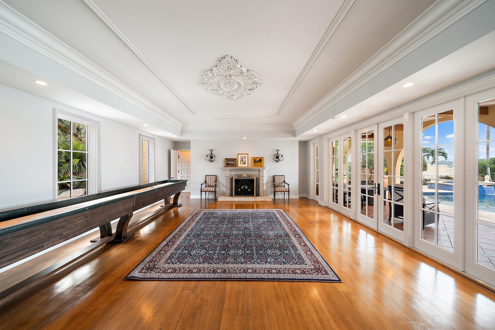 Tequesta Country Club - Residential