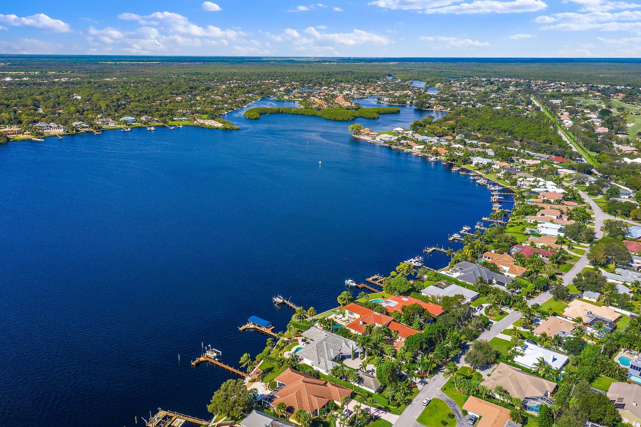 Tequesta Country Club - Residential