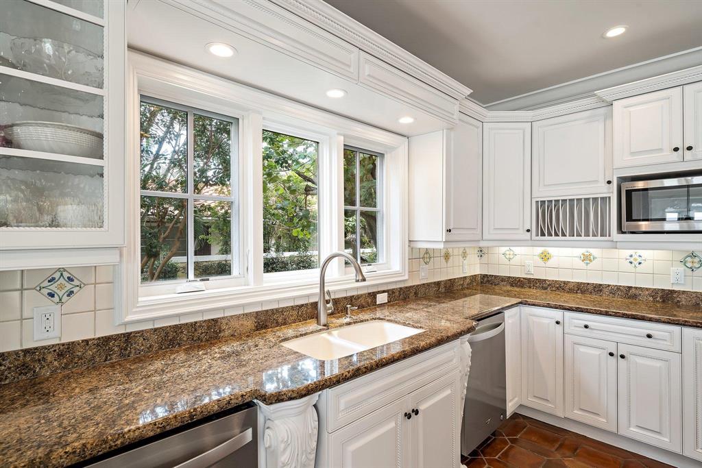 Tequesta Country Club - Residential