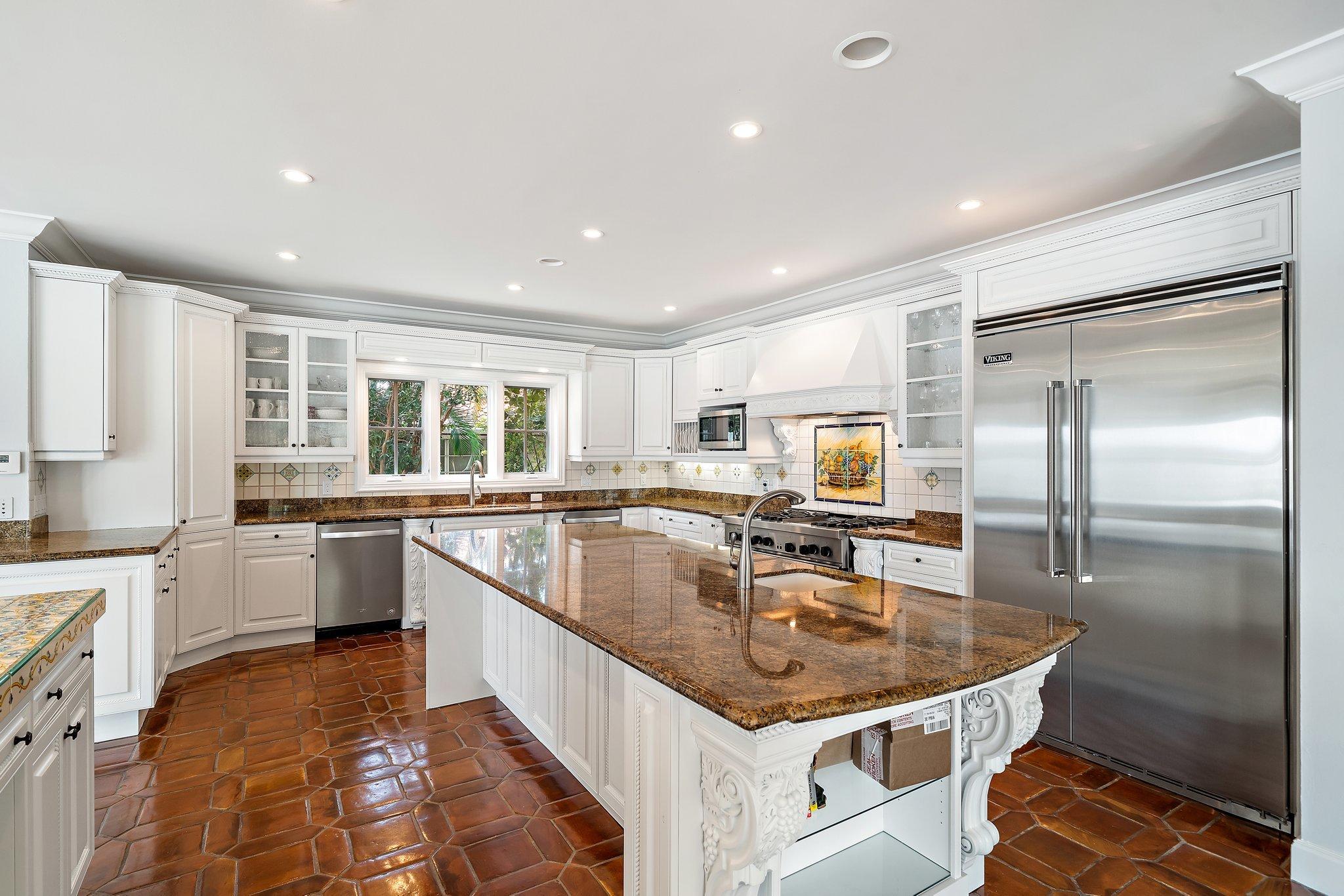 Tequesta Country Club - Residential