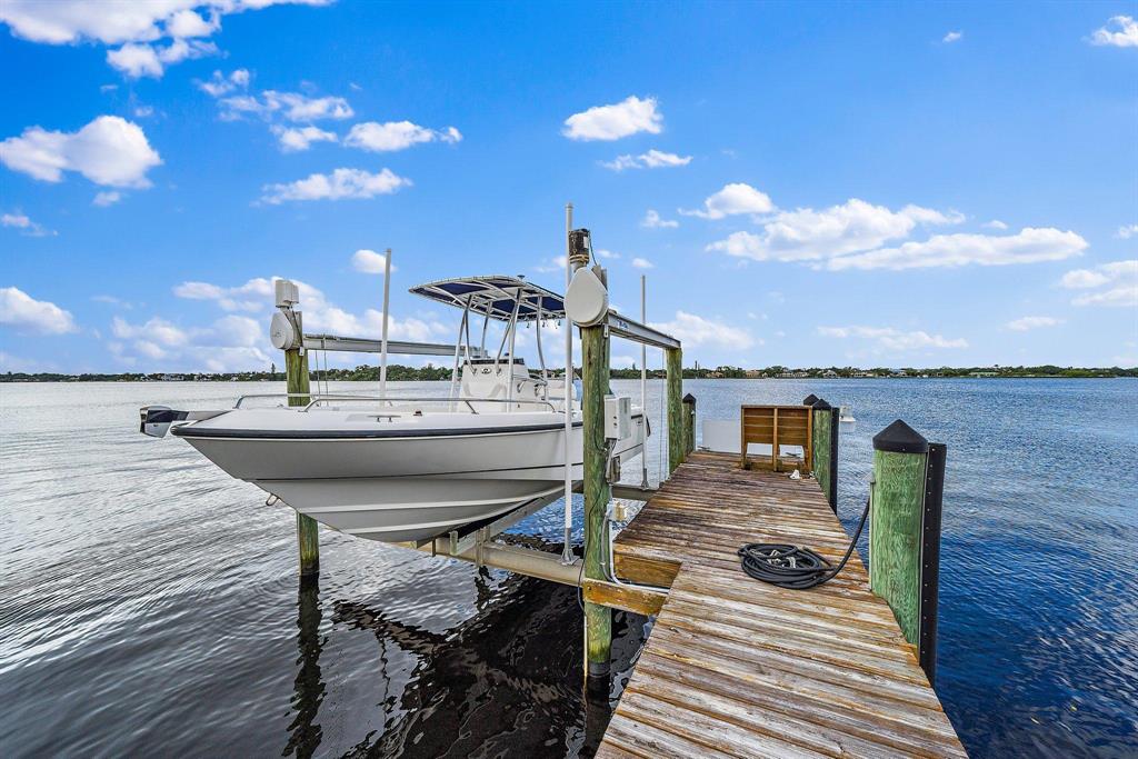 Tequesta Country Club - Residential