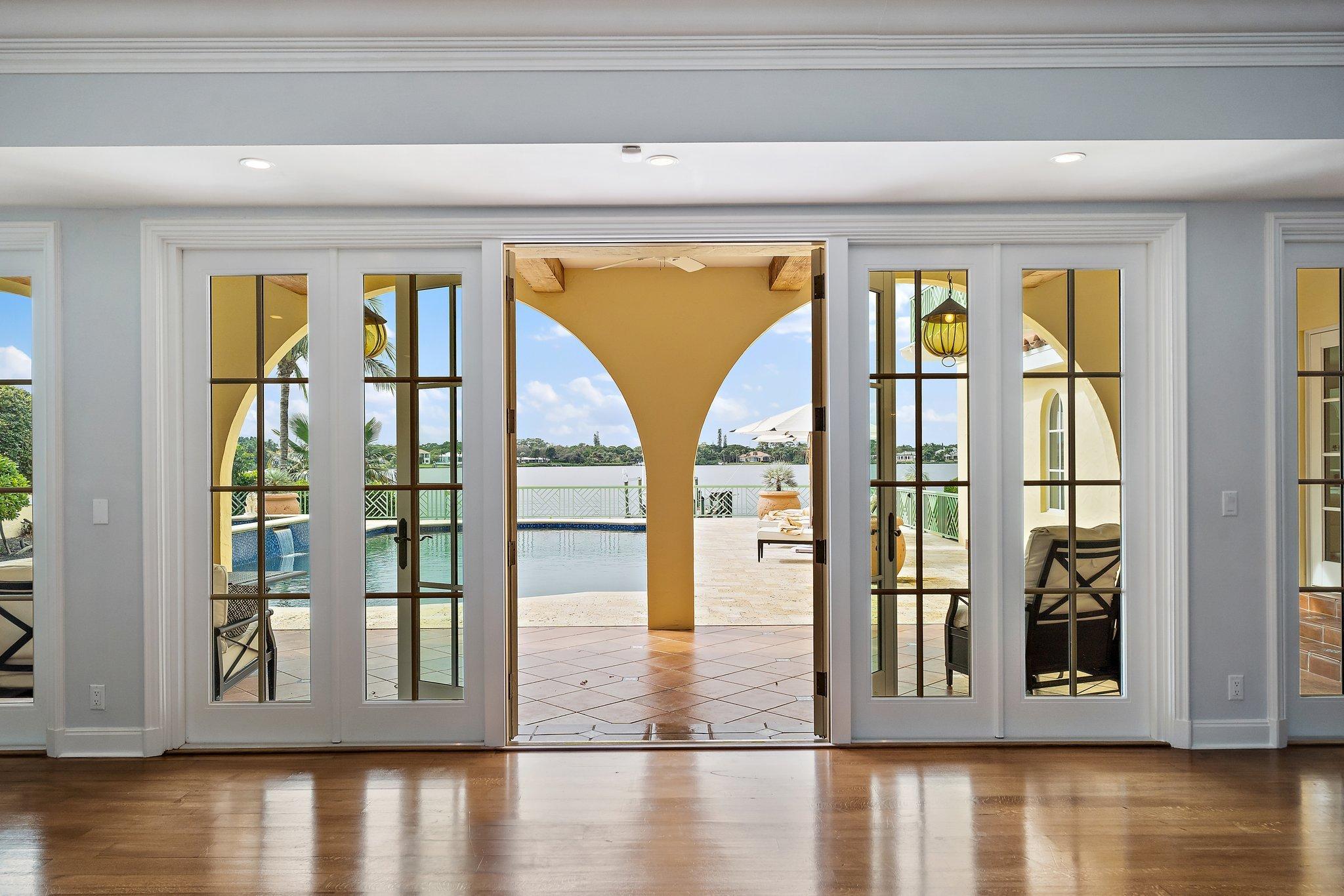 Tequesta Country Club - Residential