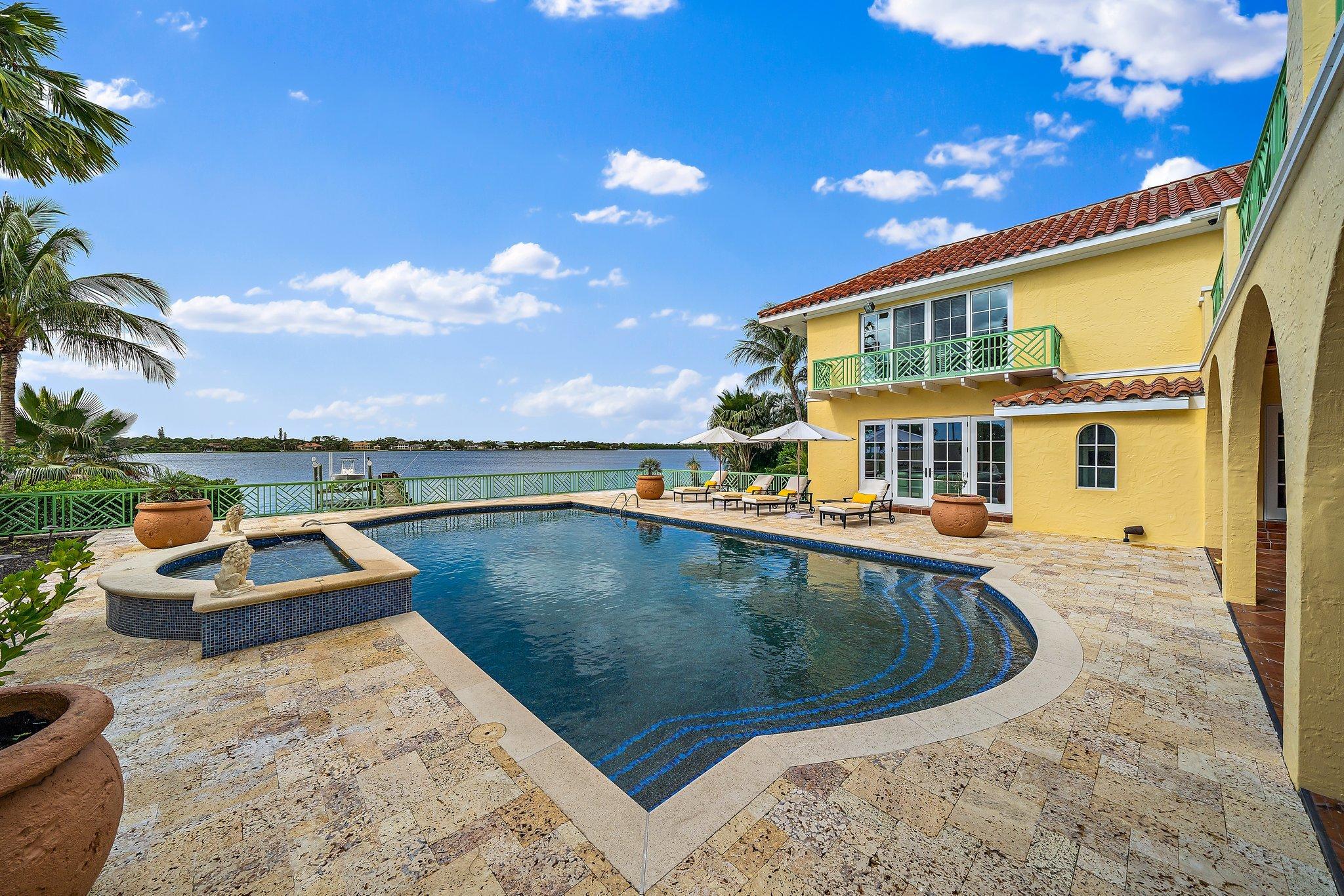 Tequesta Country Club - Residential