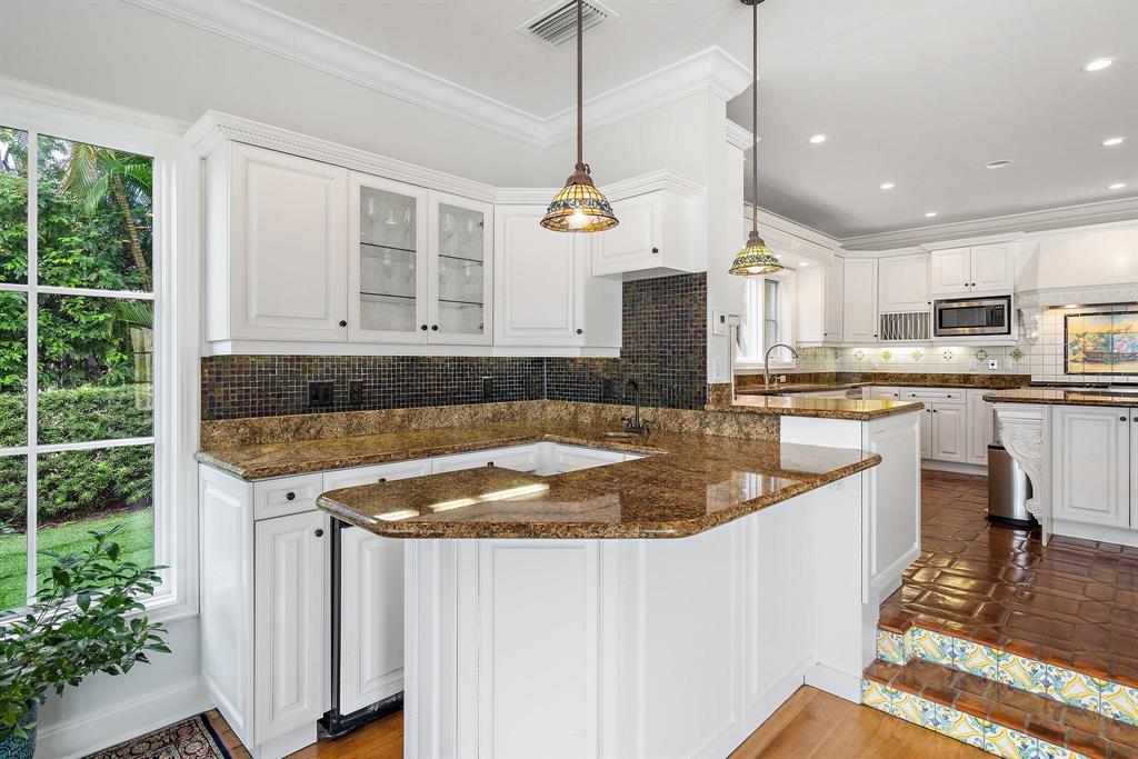 Tequesta Country Club - Residential