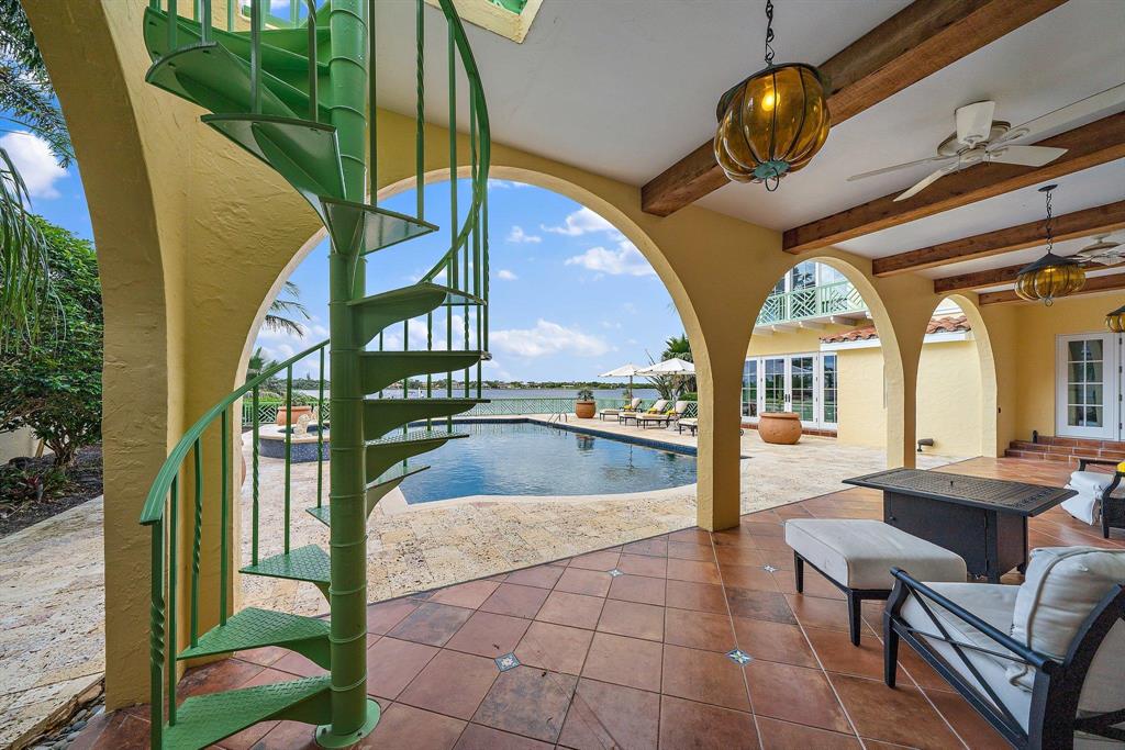 Tequesta Country Club - Residential