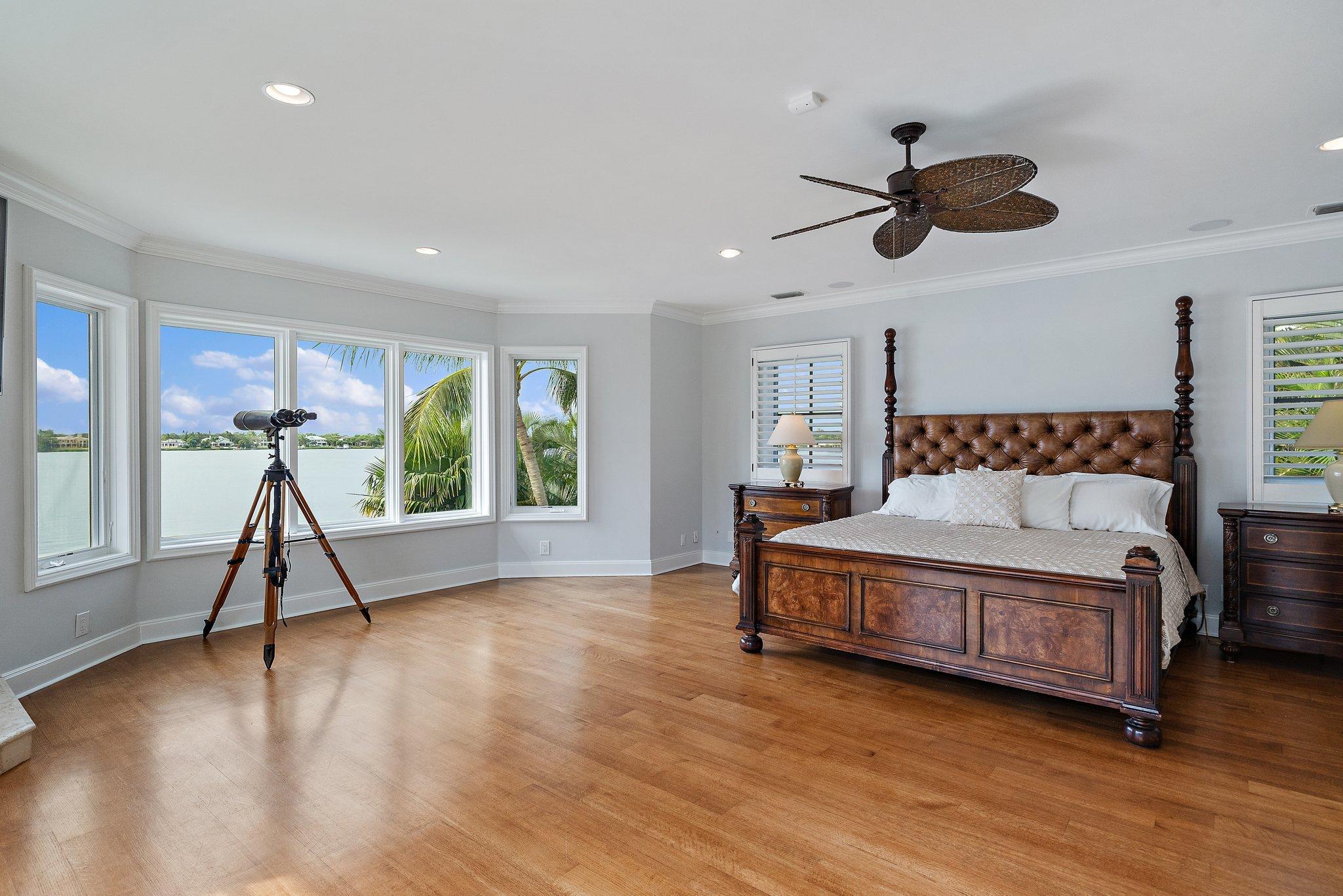 Tequesta Country Club - Residential