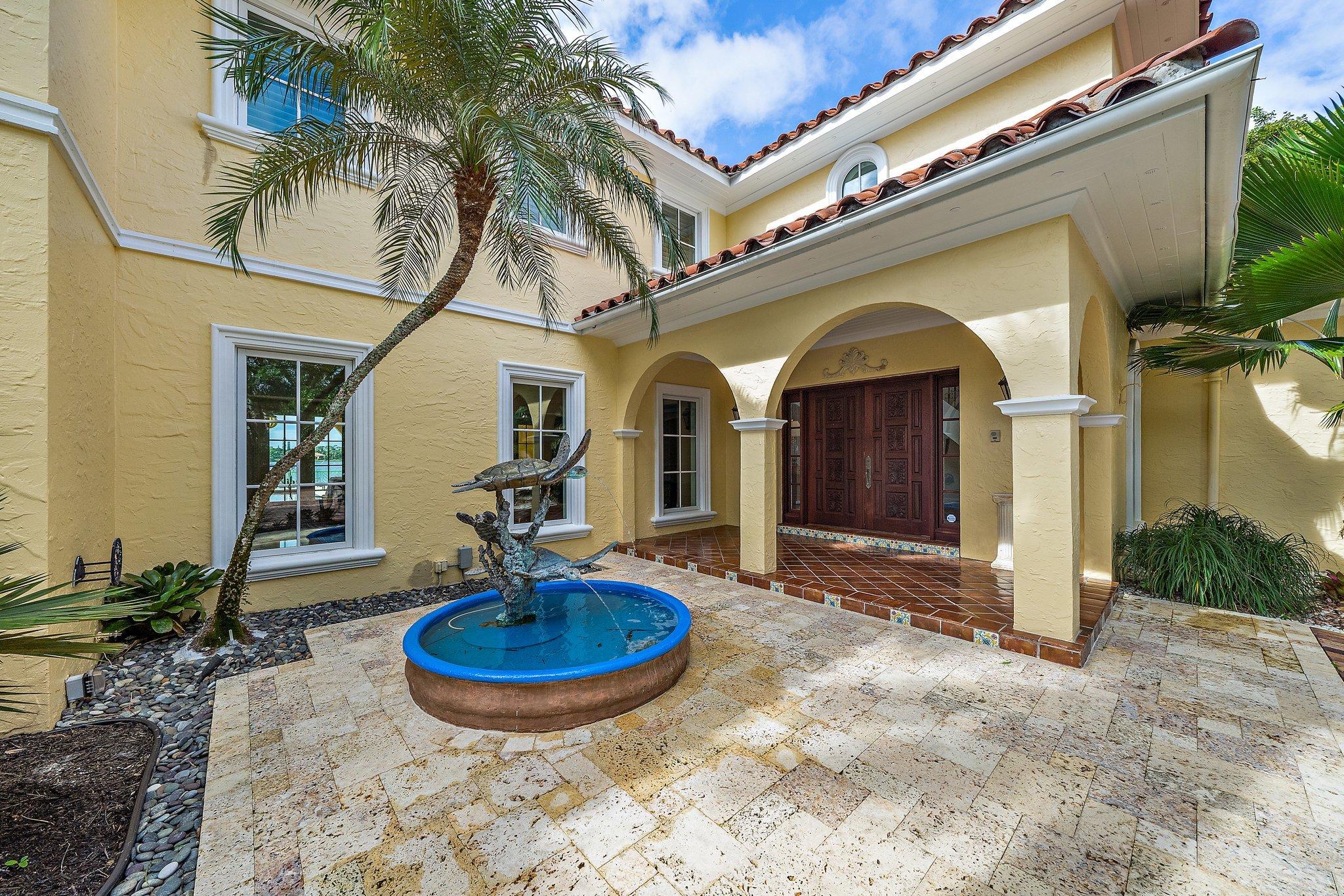 Tequesta Country Club - Residential