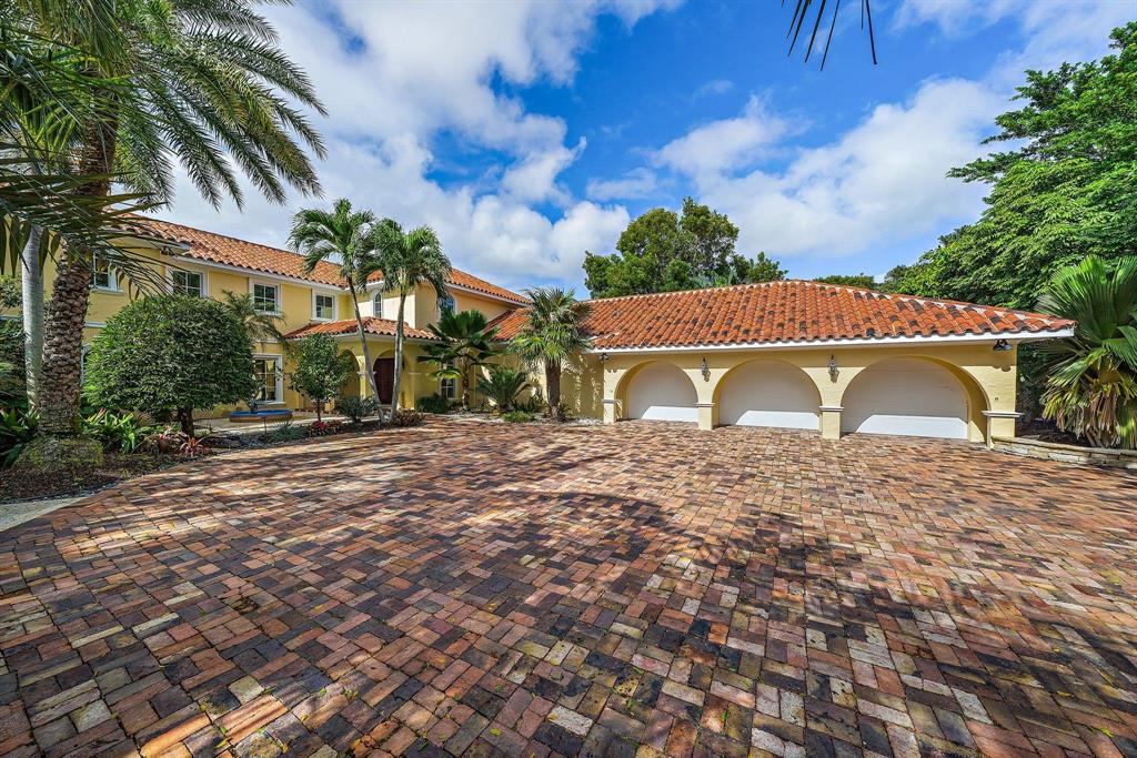 Tequesta Country Club - Residential