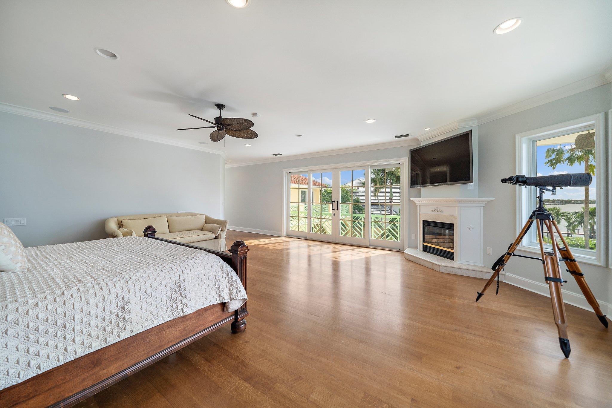 Tequesta Country Club - Residential