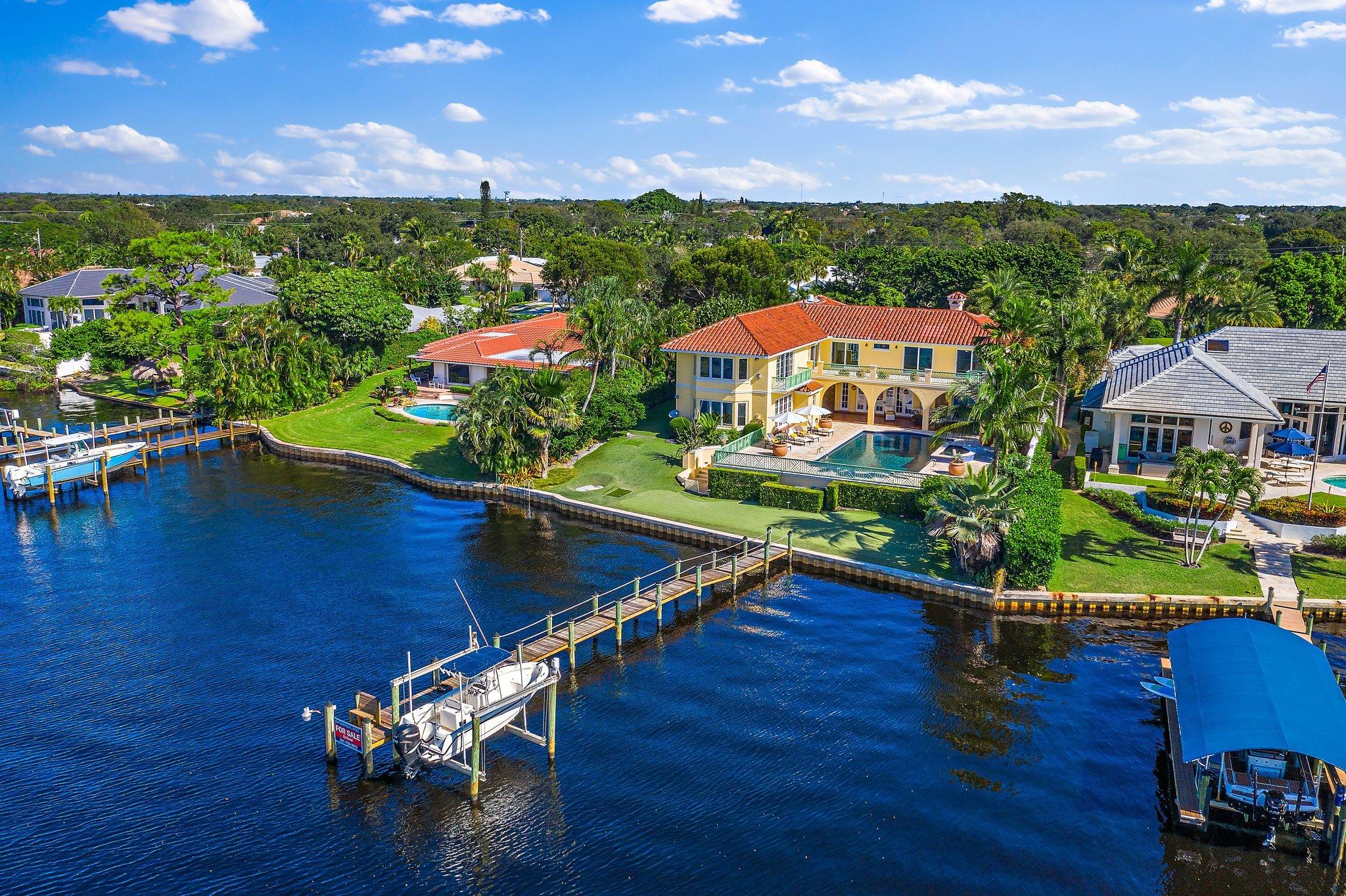 Tequesta Country Club - Residential