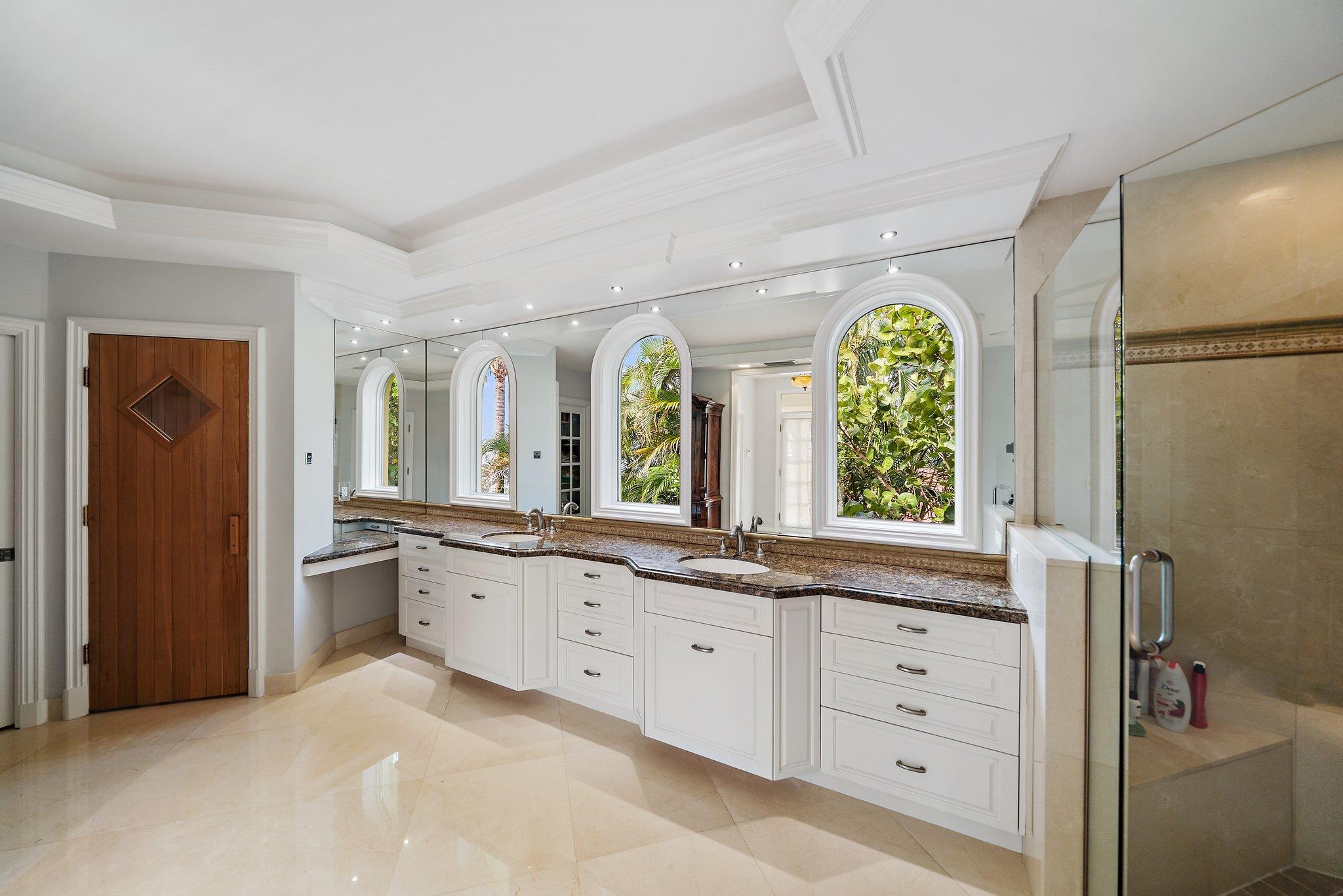 Tequesta Country Club - Residential