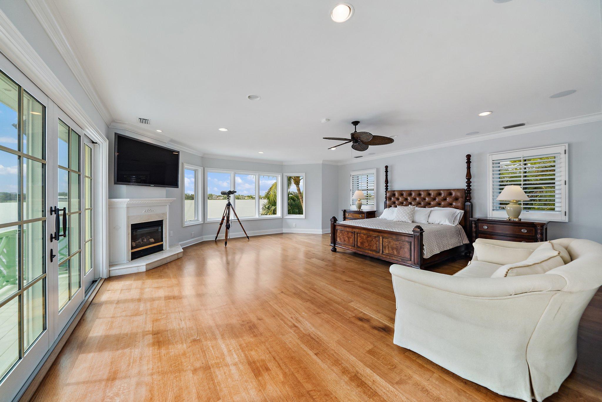 Tequesta Country Club - Residential