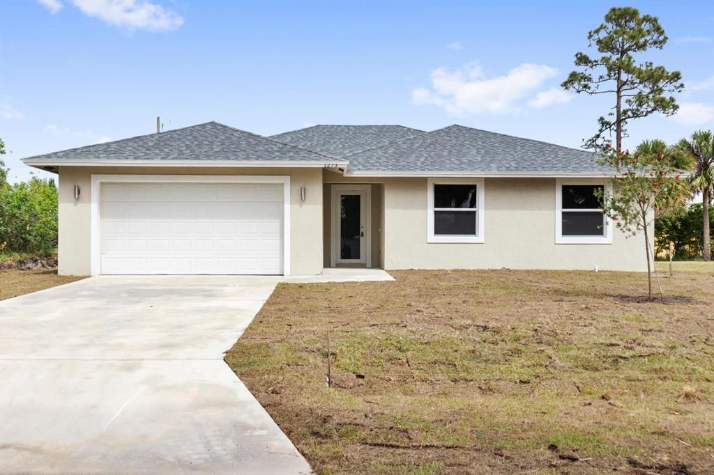 Photo of 1273 SW Eleuthera Avenue, Port St Lucie, FL 34953 (MLS # R10875575)