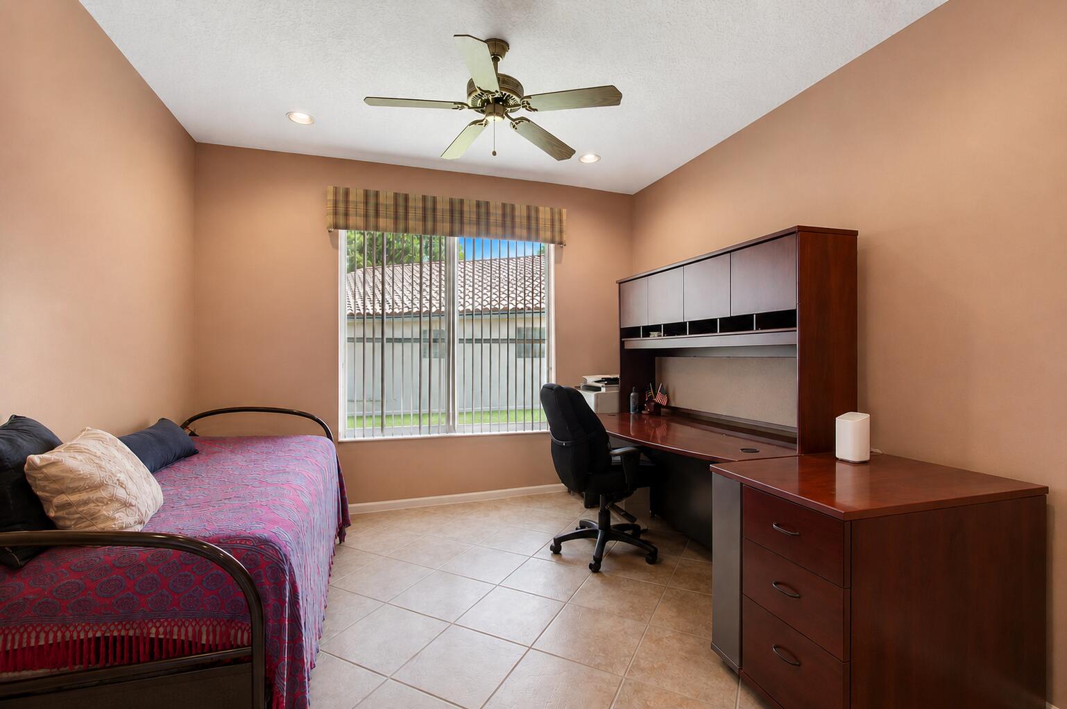 CORAL LAKES - Residential