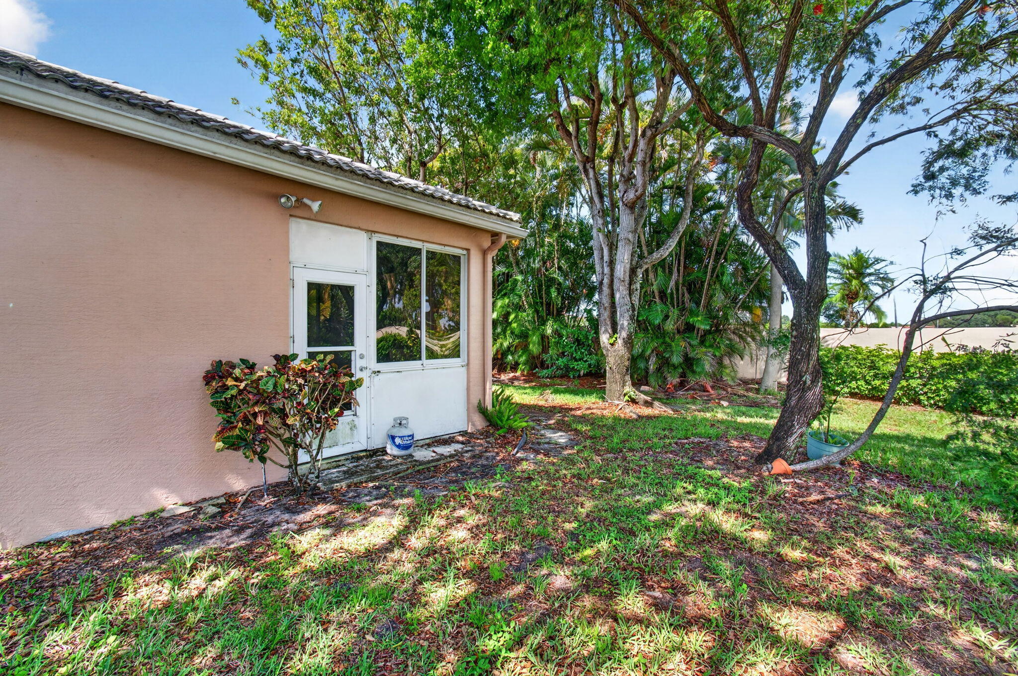 CORAL LAKES - Residential