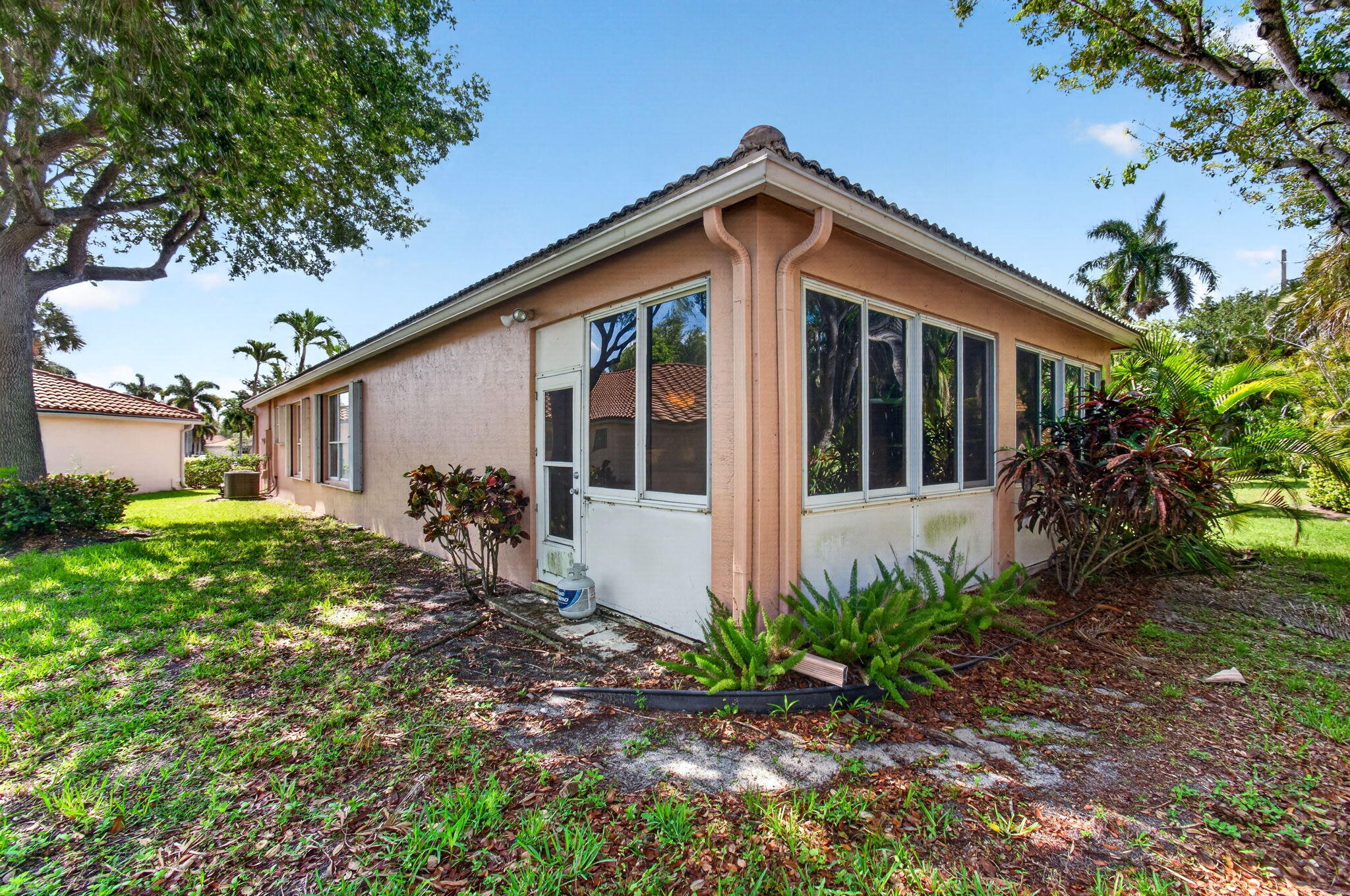CORAL LAKES - Residential
