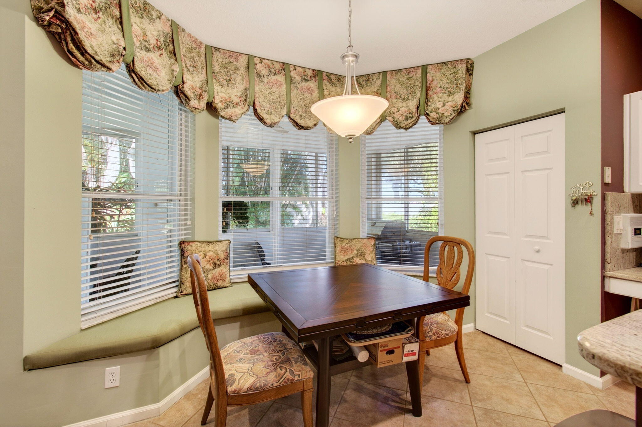CORAL LAKES - Residential
