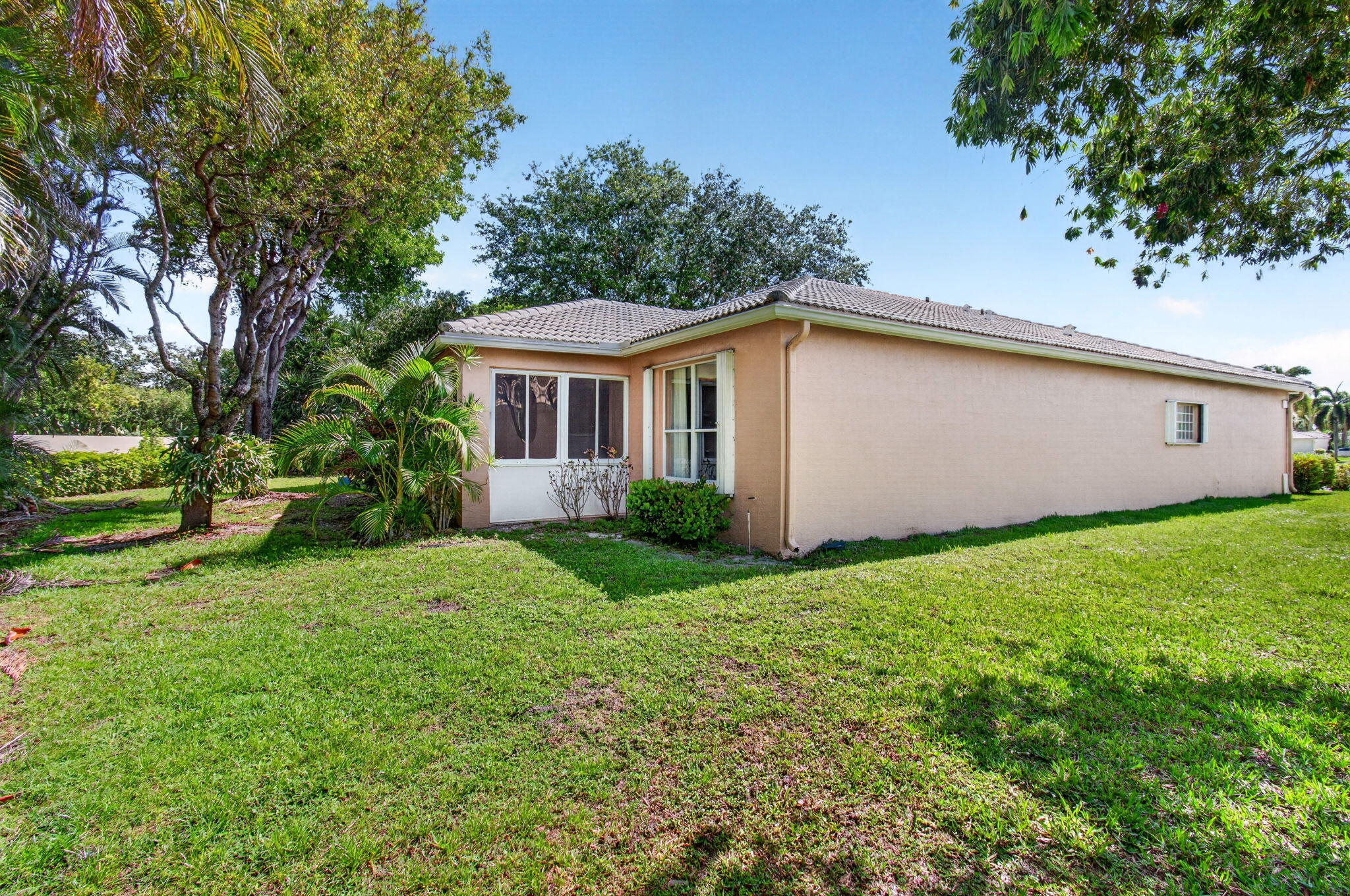CORAL LAKES - Residential