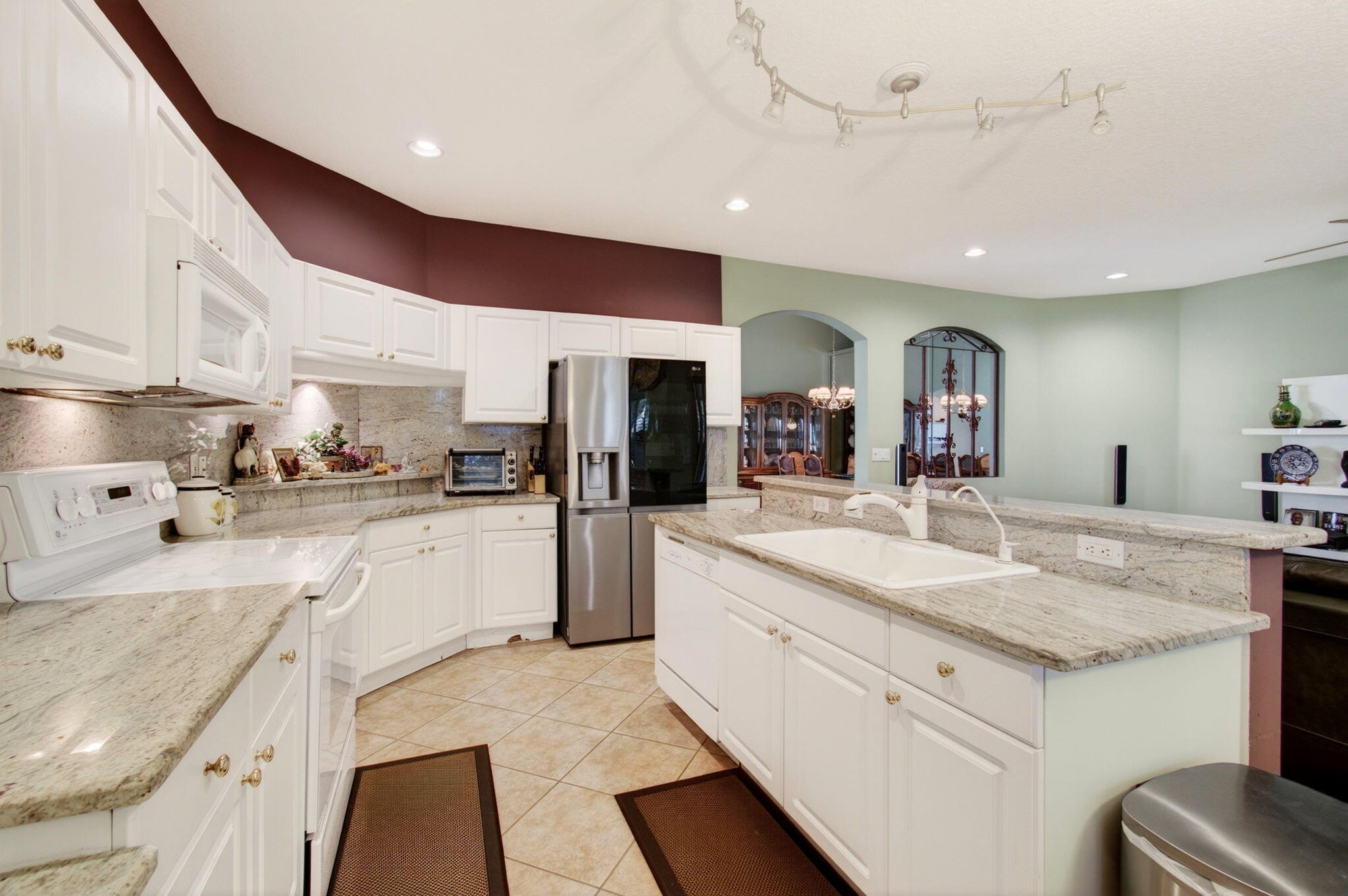 CORAL LAKES - Residential