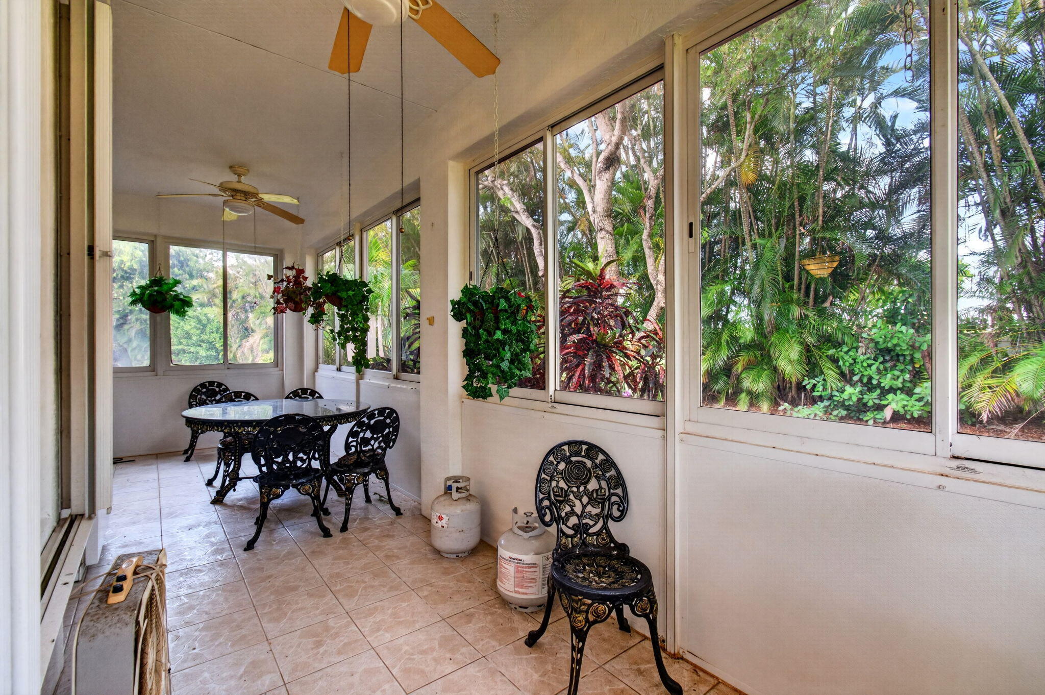 CORAL LAKES - Residential