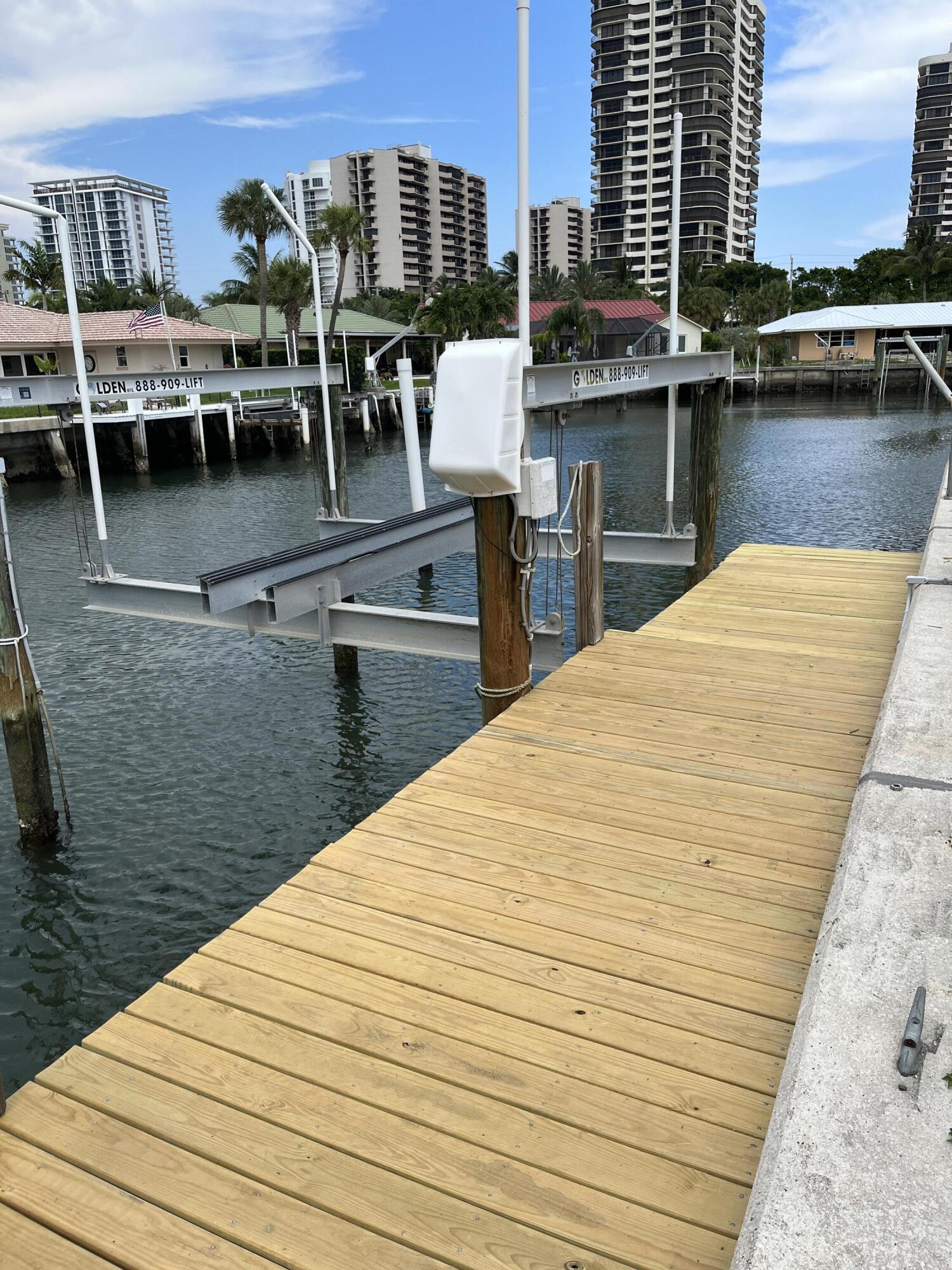 PALM BEACH ISLES 2 - Residential