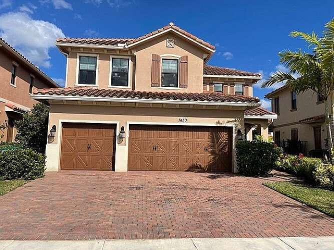 PARKLAND VILLAGE REPLAT TWO - Residential Lease