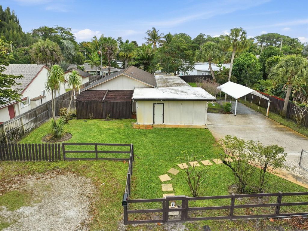 Photo of 708 Dixie Lane, West Palm Beach, FL 33415 (MLS # F10549928)