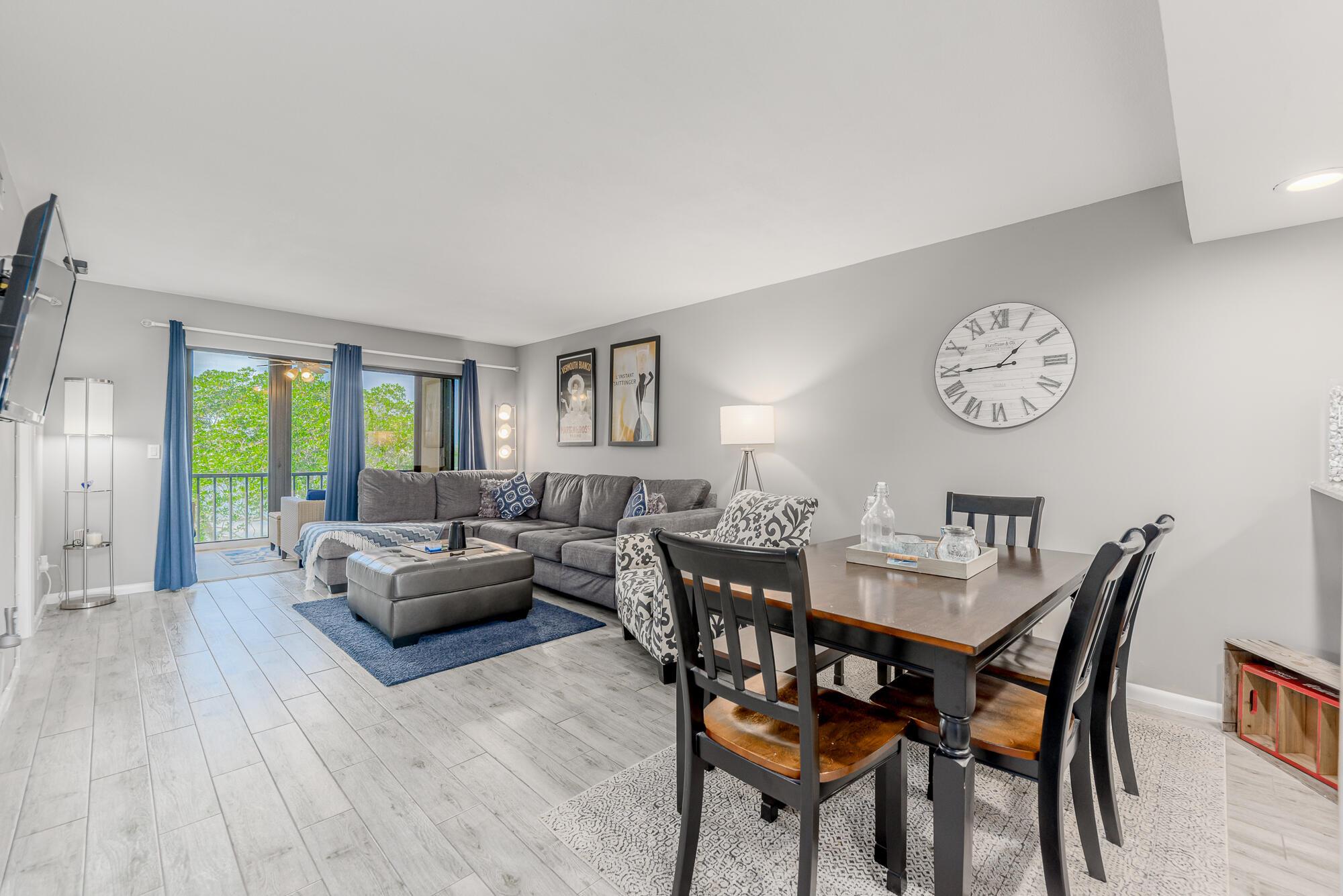 390 NE Edgewater Drive 302