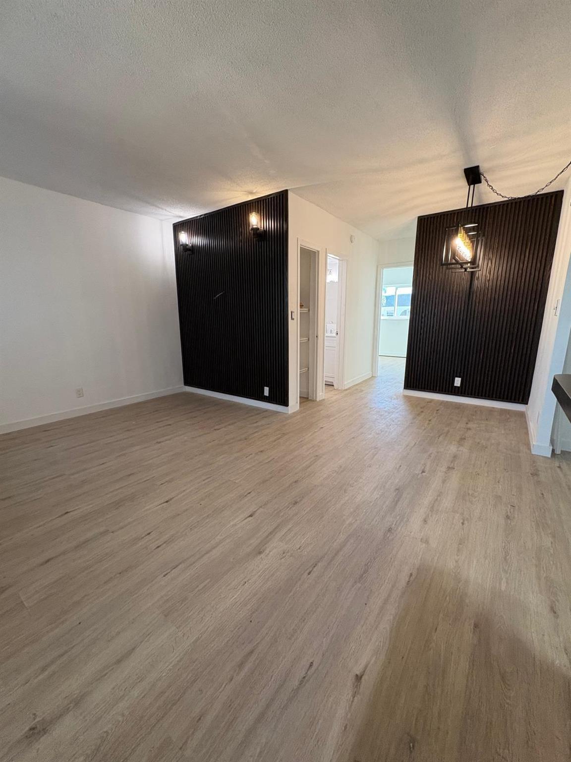 CARRIAGE LIGHT CONDO - Residential Lease