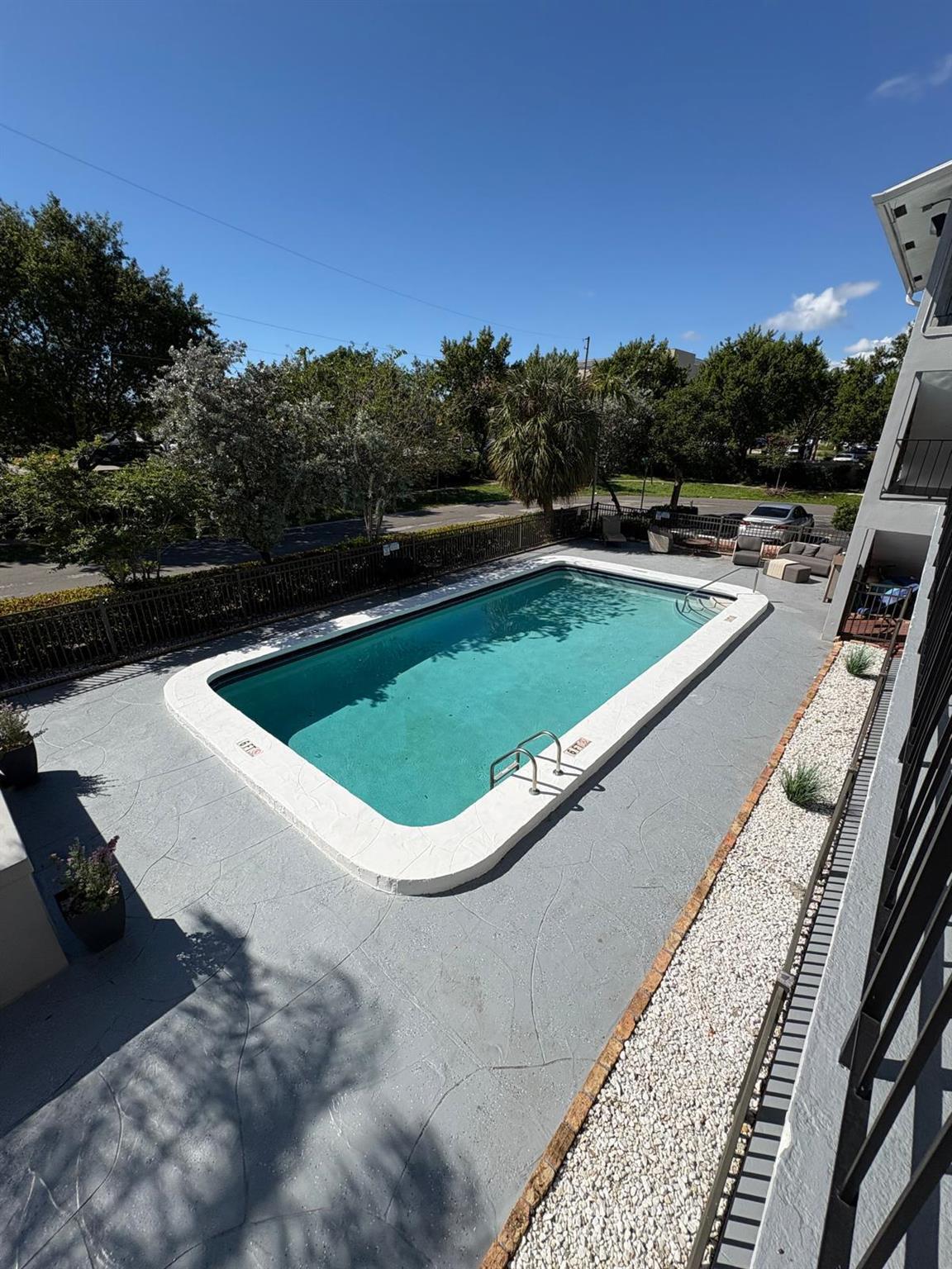CARRIAGE LIGHT CONDO - Residential Lease