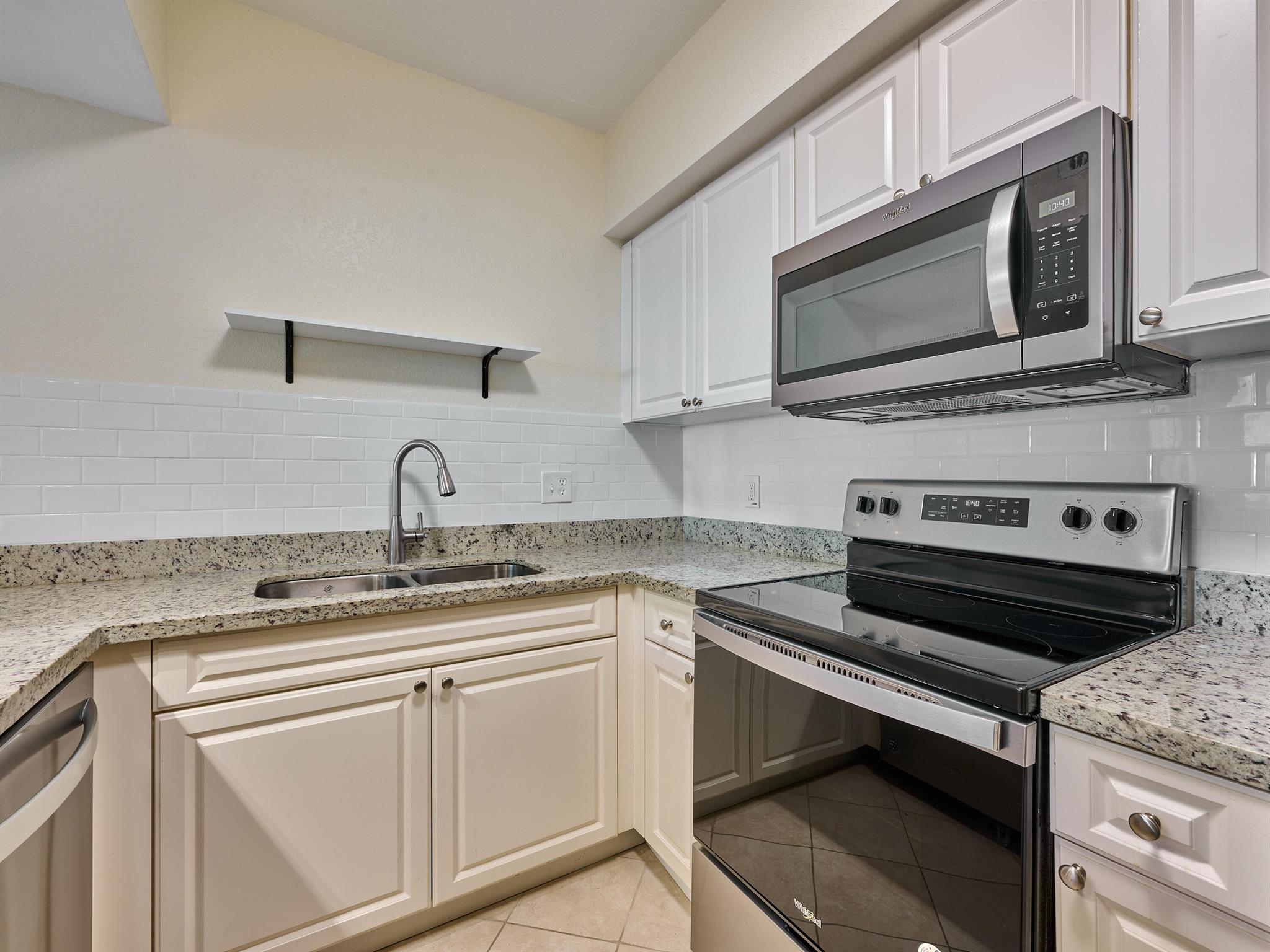 CYPRESS POINTE AT CORAL S - Residential