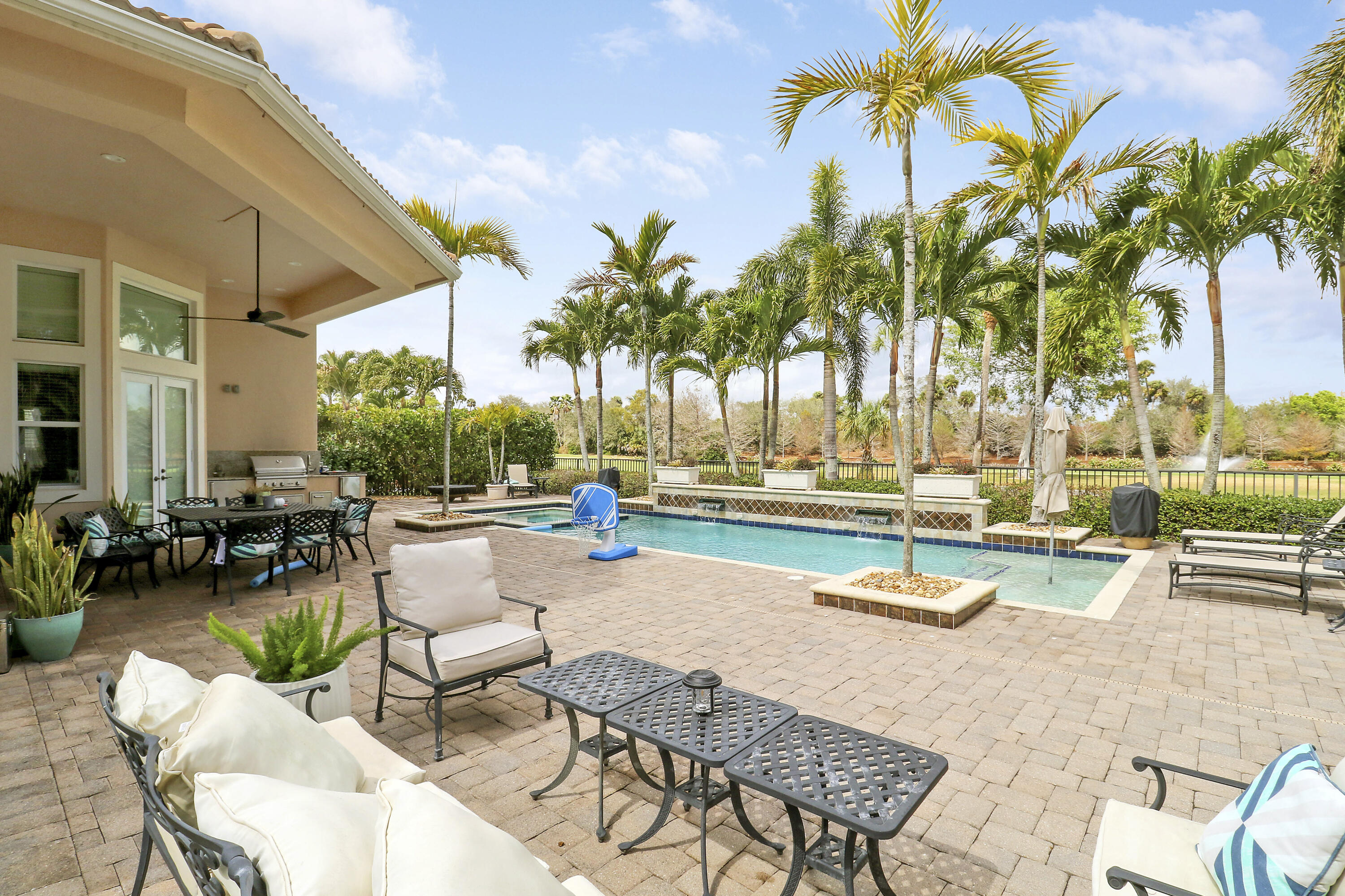 JUPITER COUNTRY CLUB - Residential