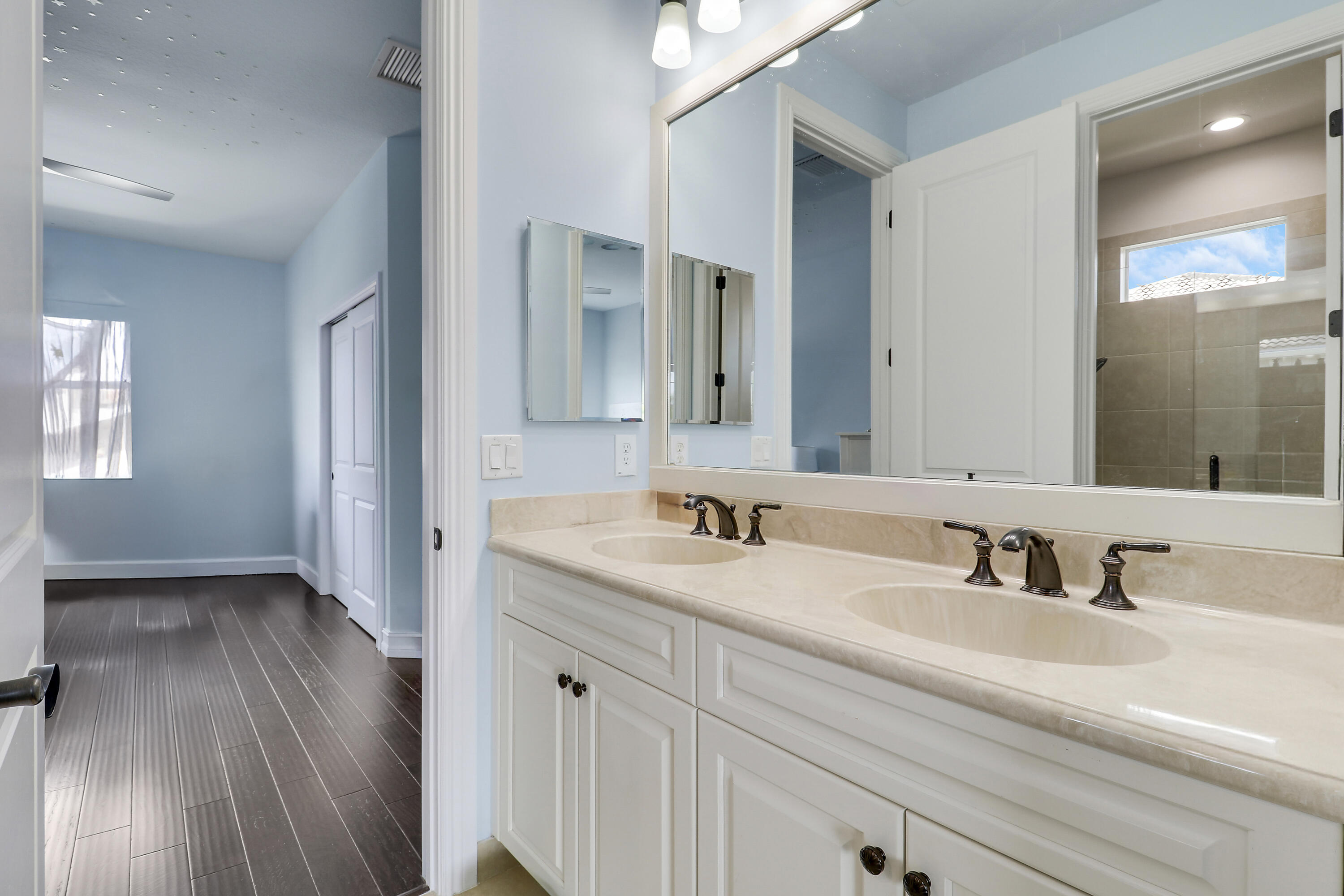 JUPITER COUNTRY CLUB - Residential