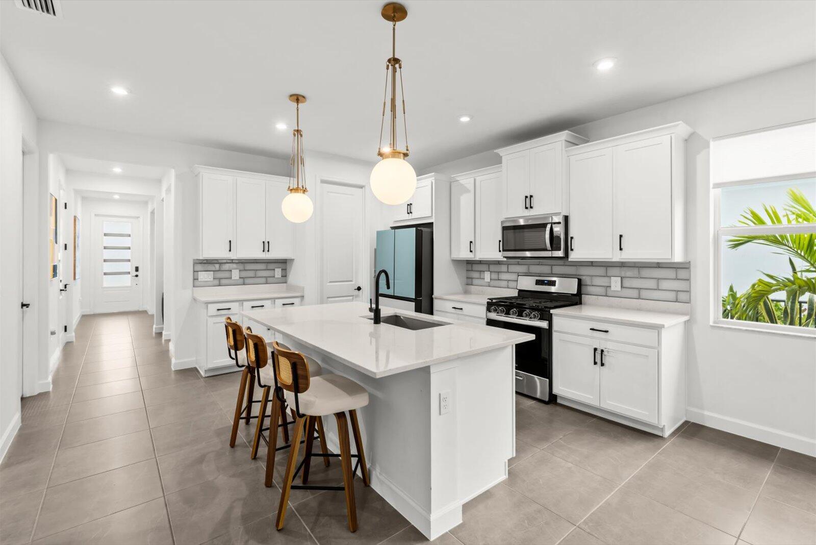 SOUTHERN GROVE PARCEL 28 REPLAT - Residential Lease