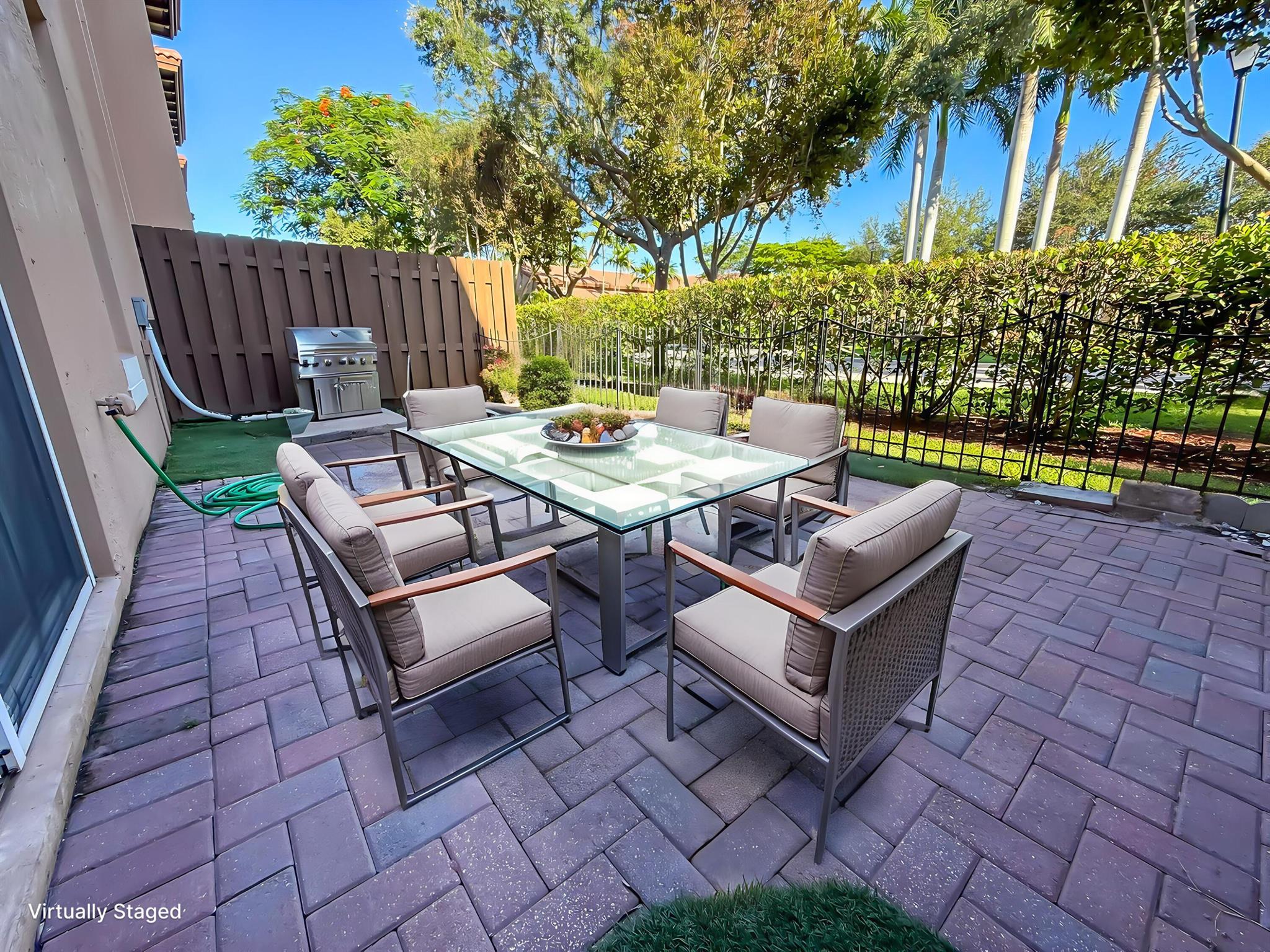 Julia Gardens - Residential Lease