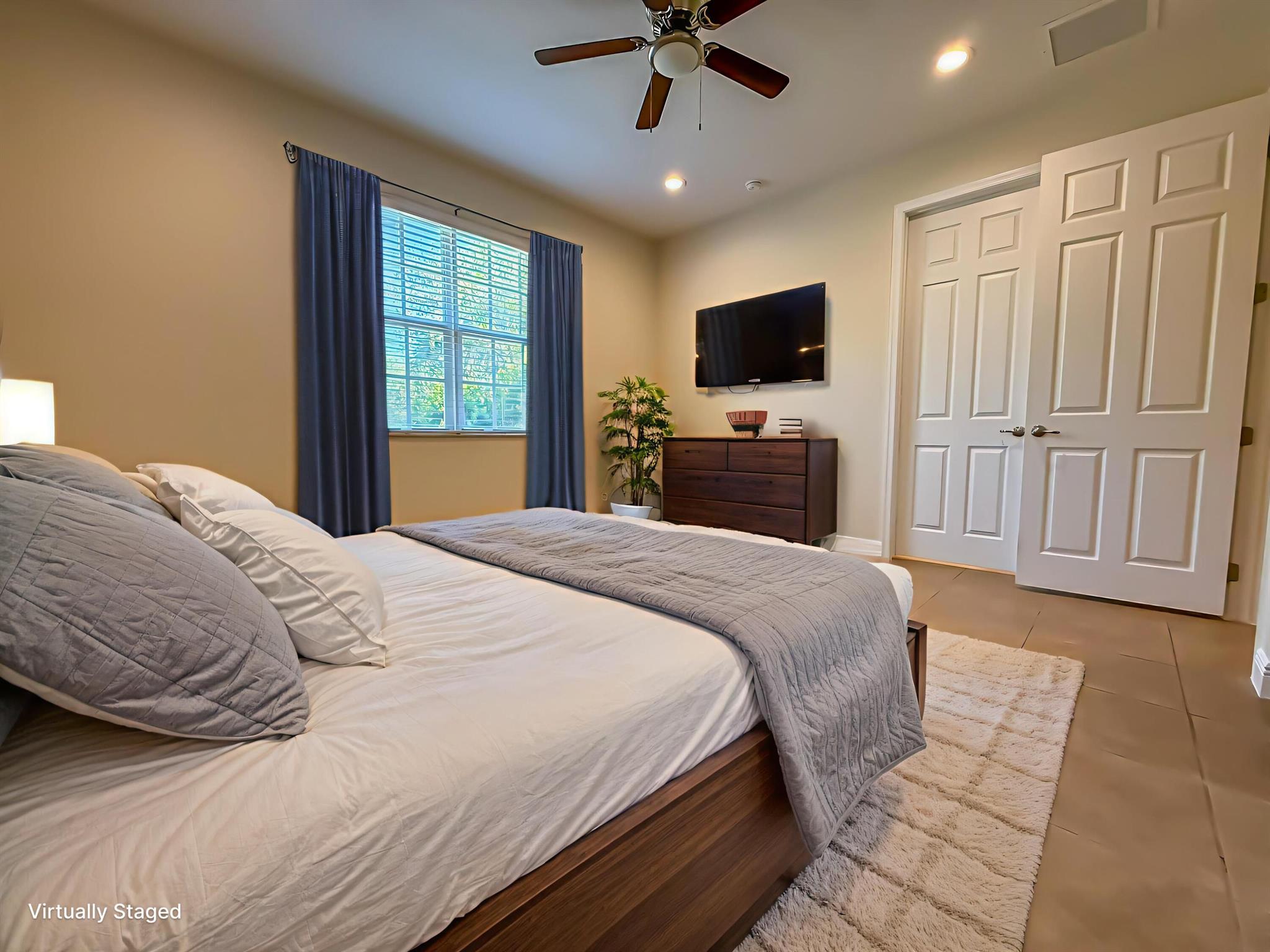 Julia Gardens - Residential Lease