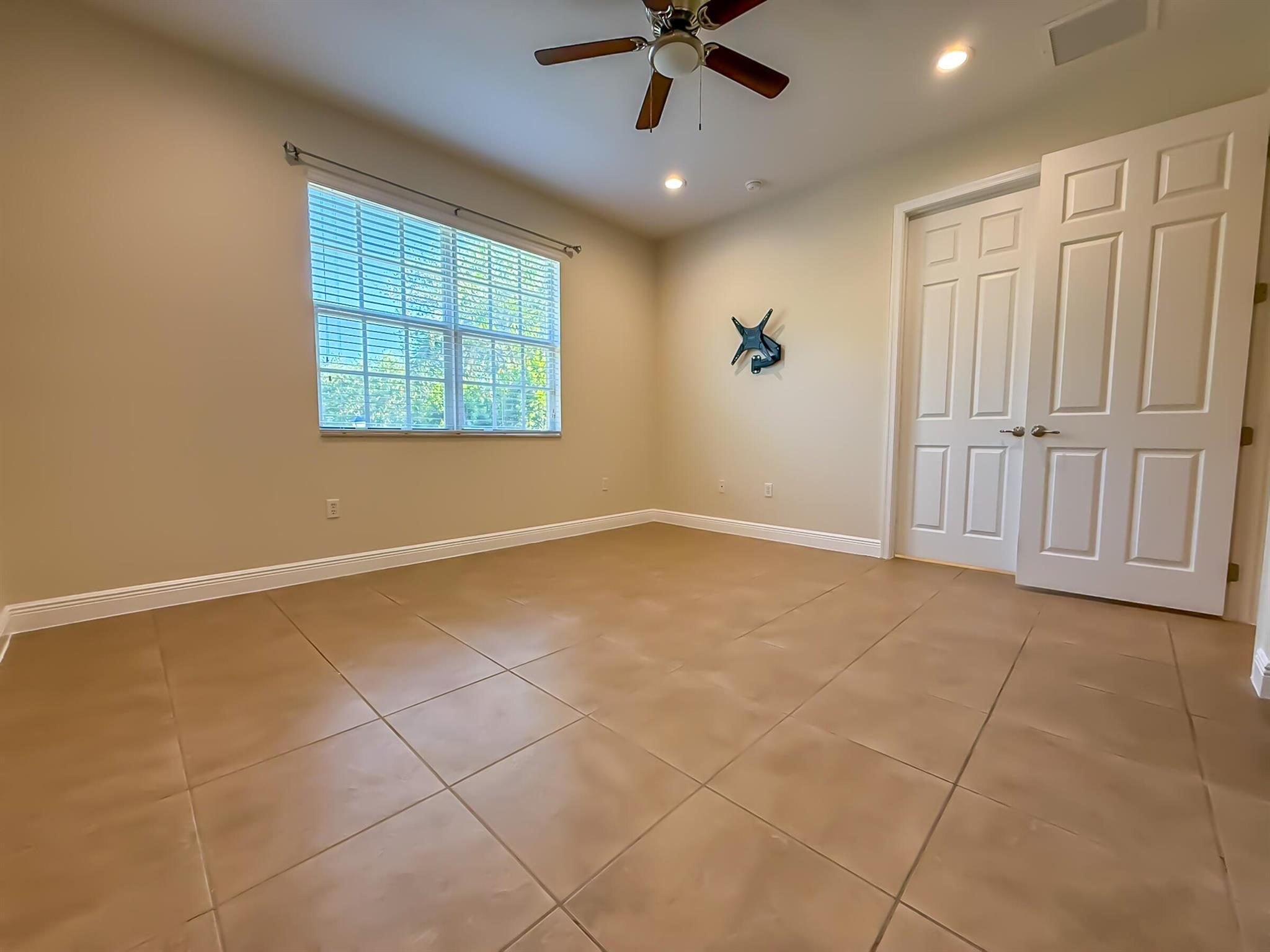 Julia Gardens - Residential Lease