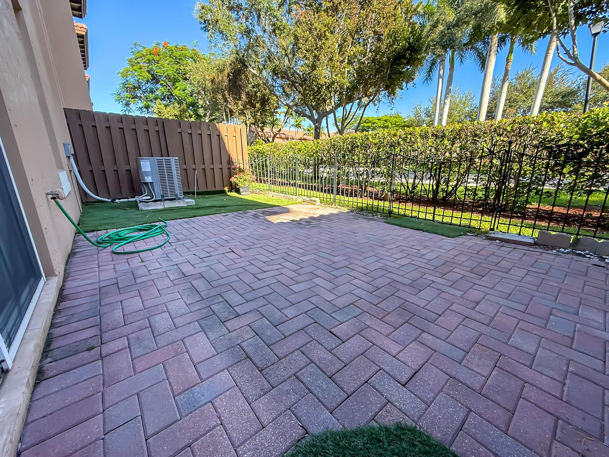 Julia Gardens - Residential Lease