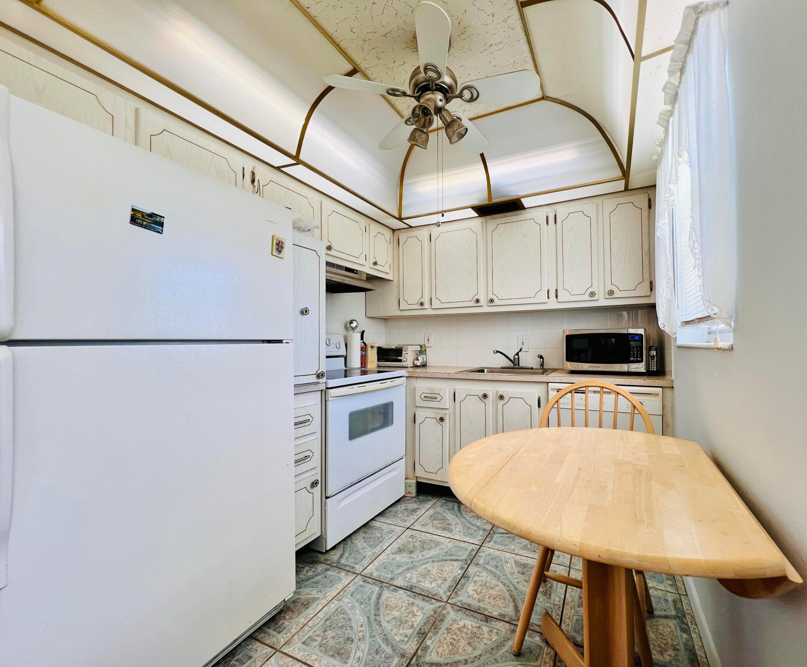CENTURY VILLAGE - CHATHAM CONDOS - Residential