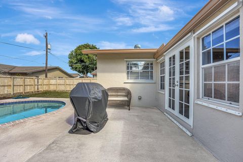 A home in Deerfield Beach