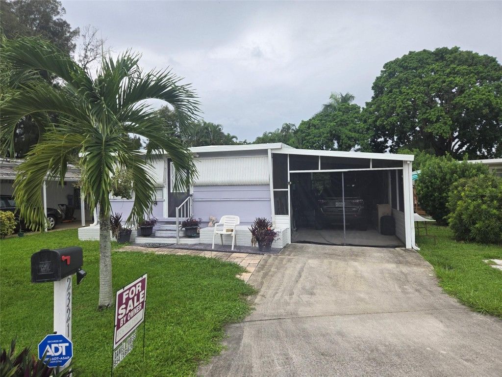 Photo of 2321 SW 87th Terrace, Davie, FL 33324 (MLS # F10546426)