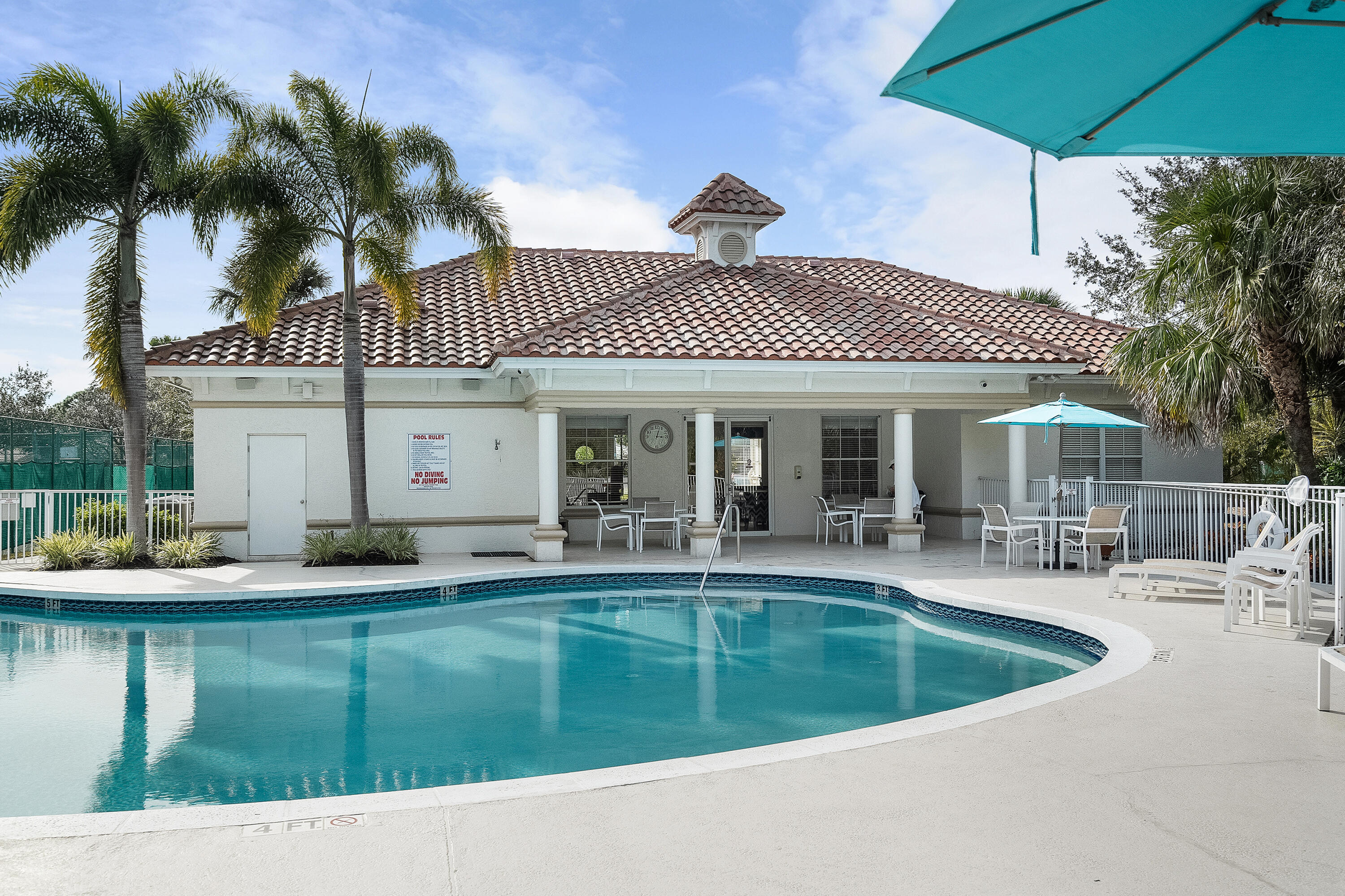 JENSEN BEACH COUNTRY CLUB - Residential